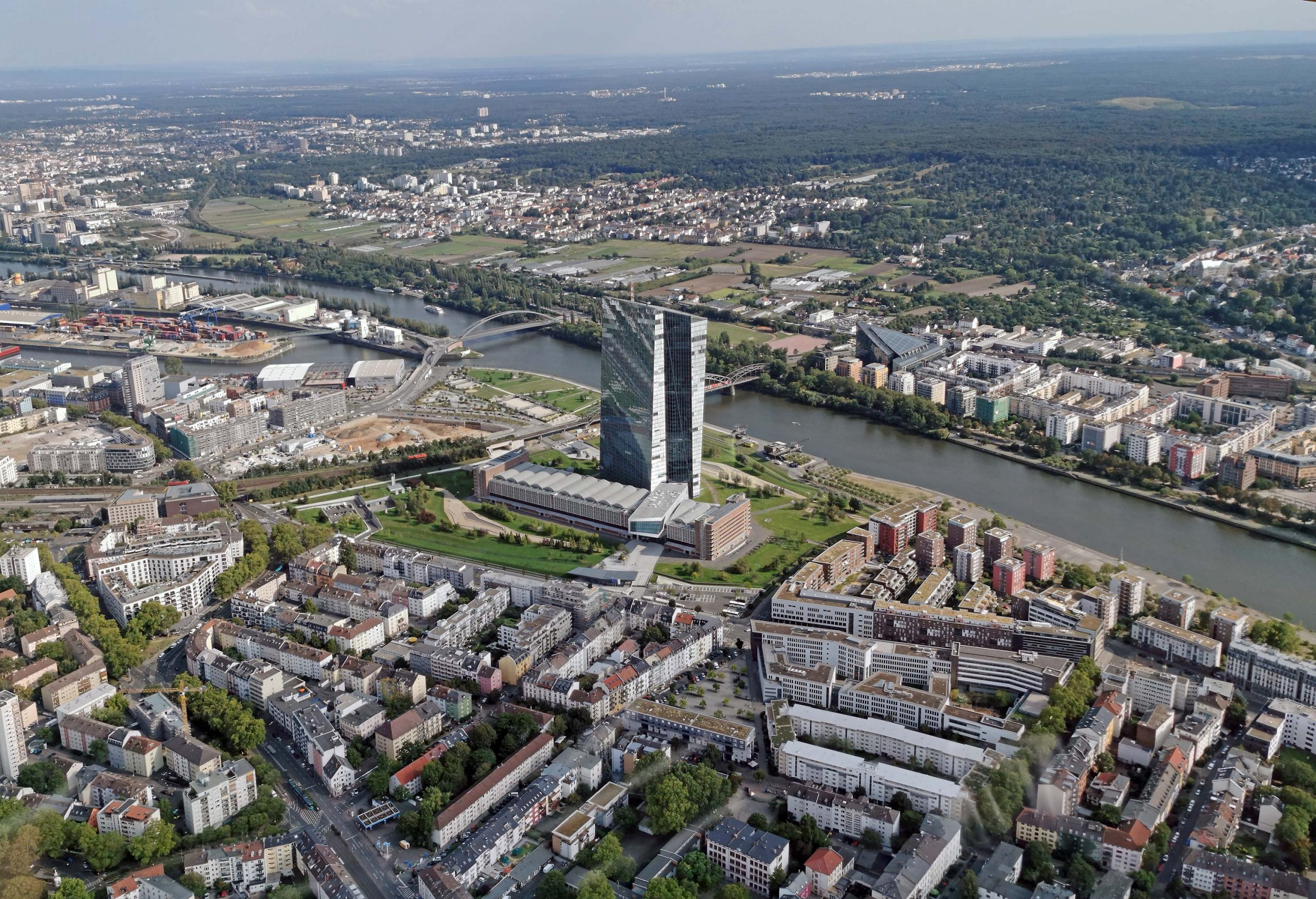 europaeische-zentralbank-frankfurt-ezb-skytower-hochhaus-hauptsitz-ecb-frankfurt-luftbild-luftaufnahme-drohne-hubschrauber Luftbild EZB Frankfurt hochauflösend - Hauptsitz Europäische Zentralbank in Frankfurt am Main - Luftaufnahme per Drohne - EZB Bild Hubschrauber