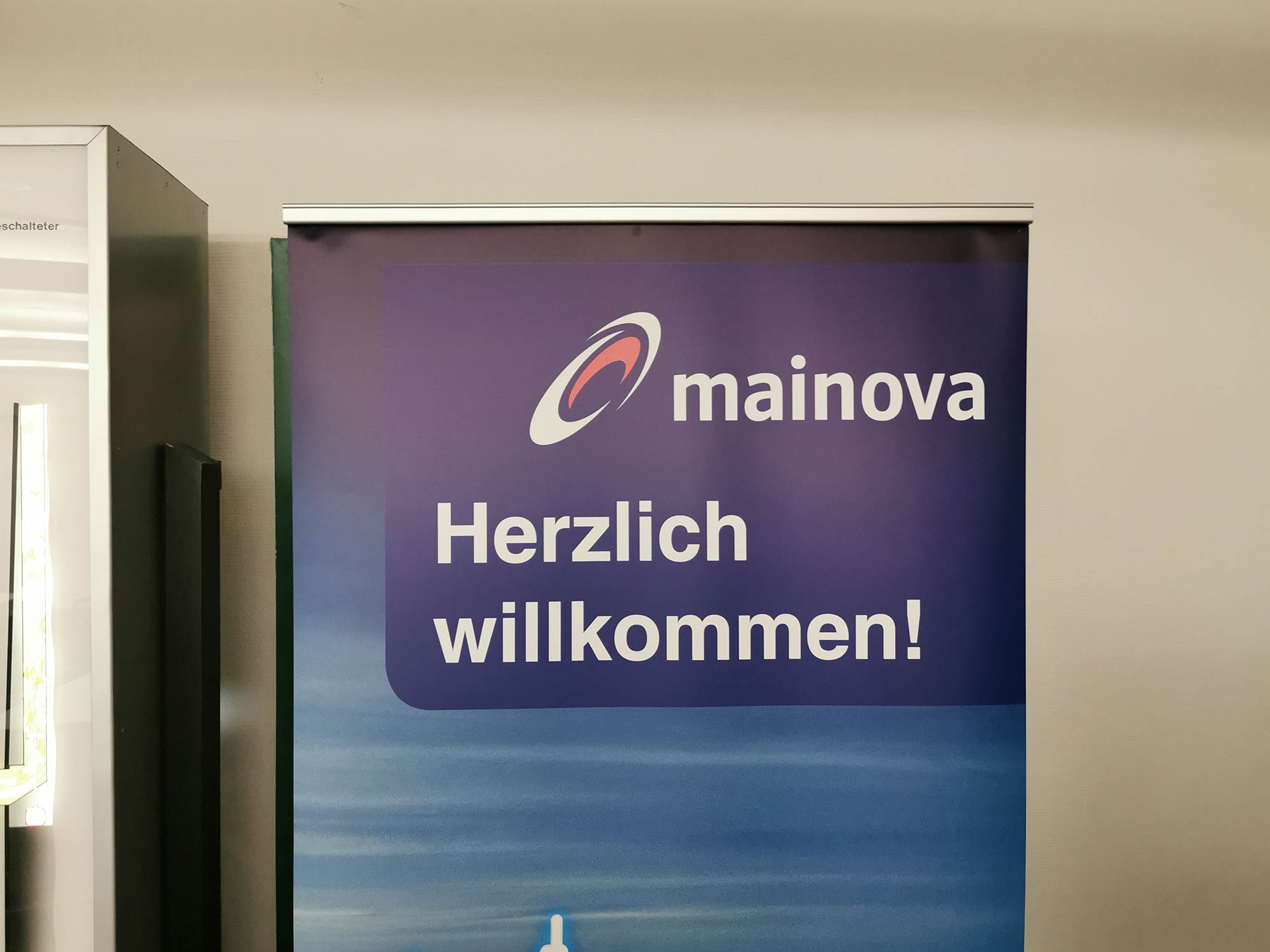 Mainova AG Logo - Herzlich Willkommen