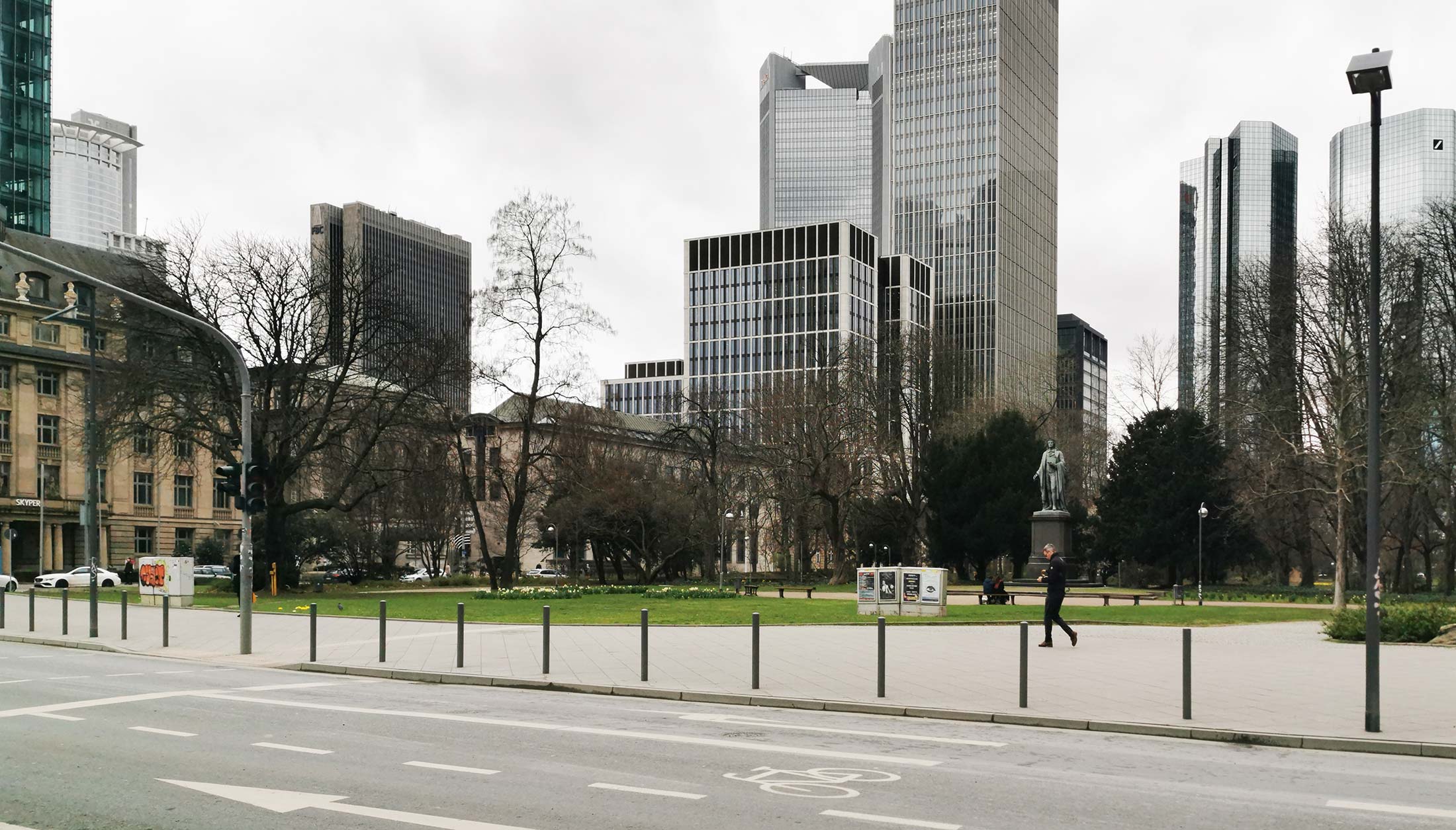 T8 Frankfurt Taunusanlage - Hochhaus Wallanlagen Bankenviertel