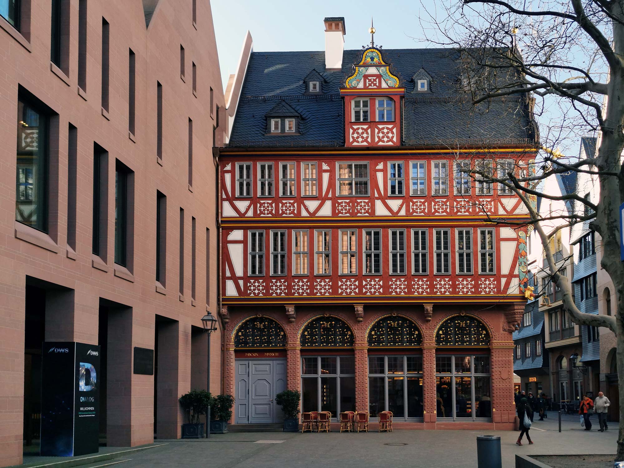 Goldene Waage Frankfurt - Haus zur Goldenen Waage in Frankfurt am Main - Neue Altstadt