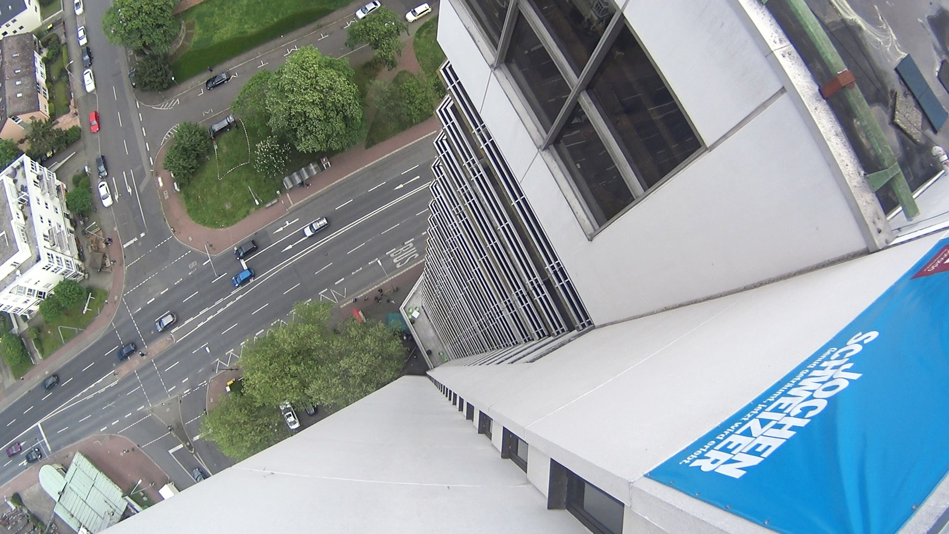 House Running Frankfurt Eine Extremsportart an der Hochhauswand