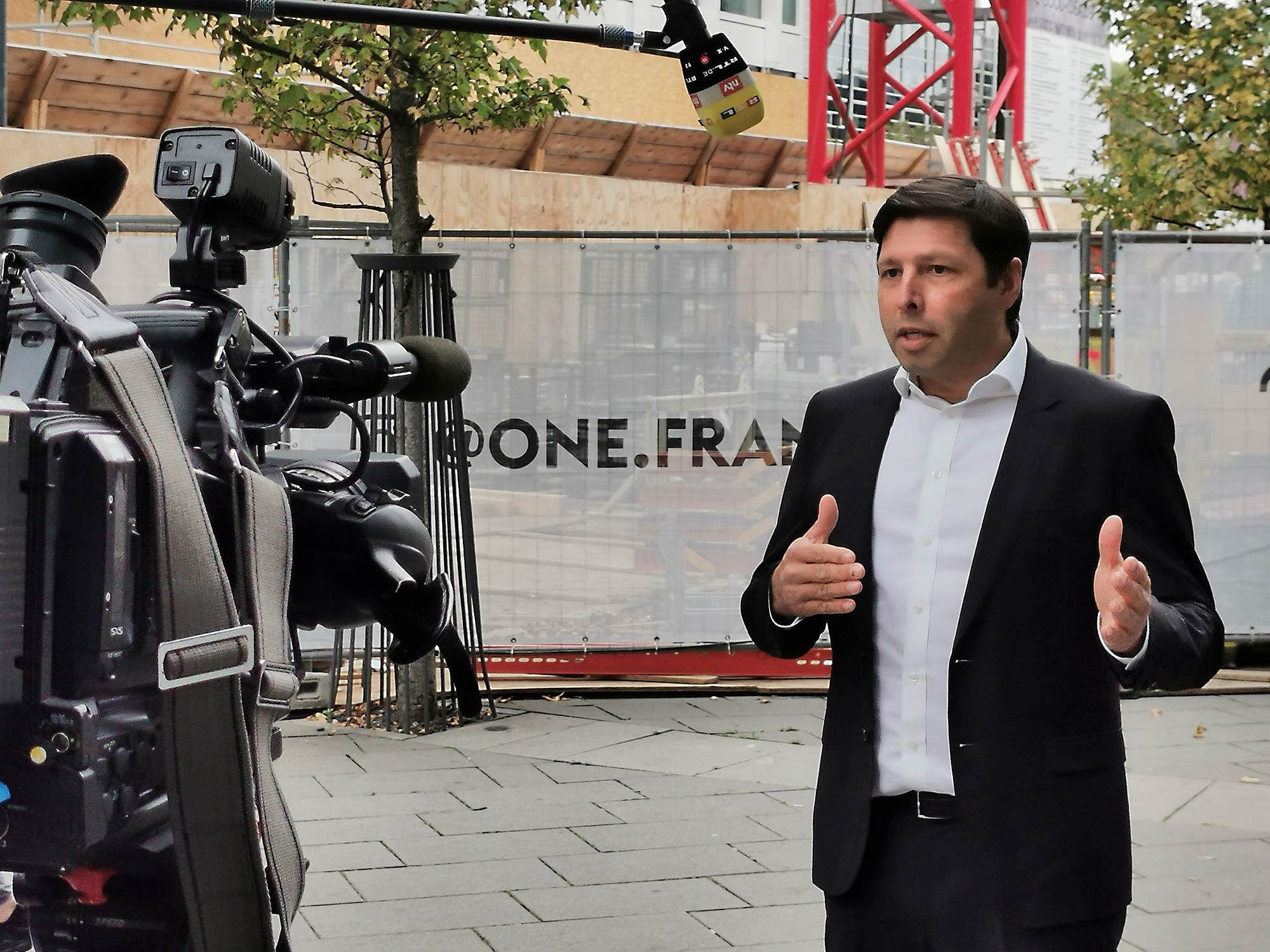 Matthias Schmidt, Geschäftsführer von CA Immo - im Fernsehinterview mit RTL, n-tv, vox