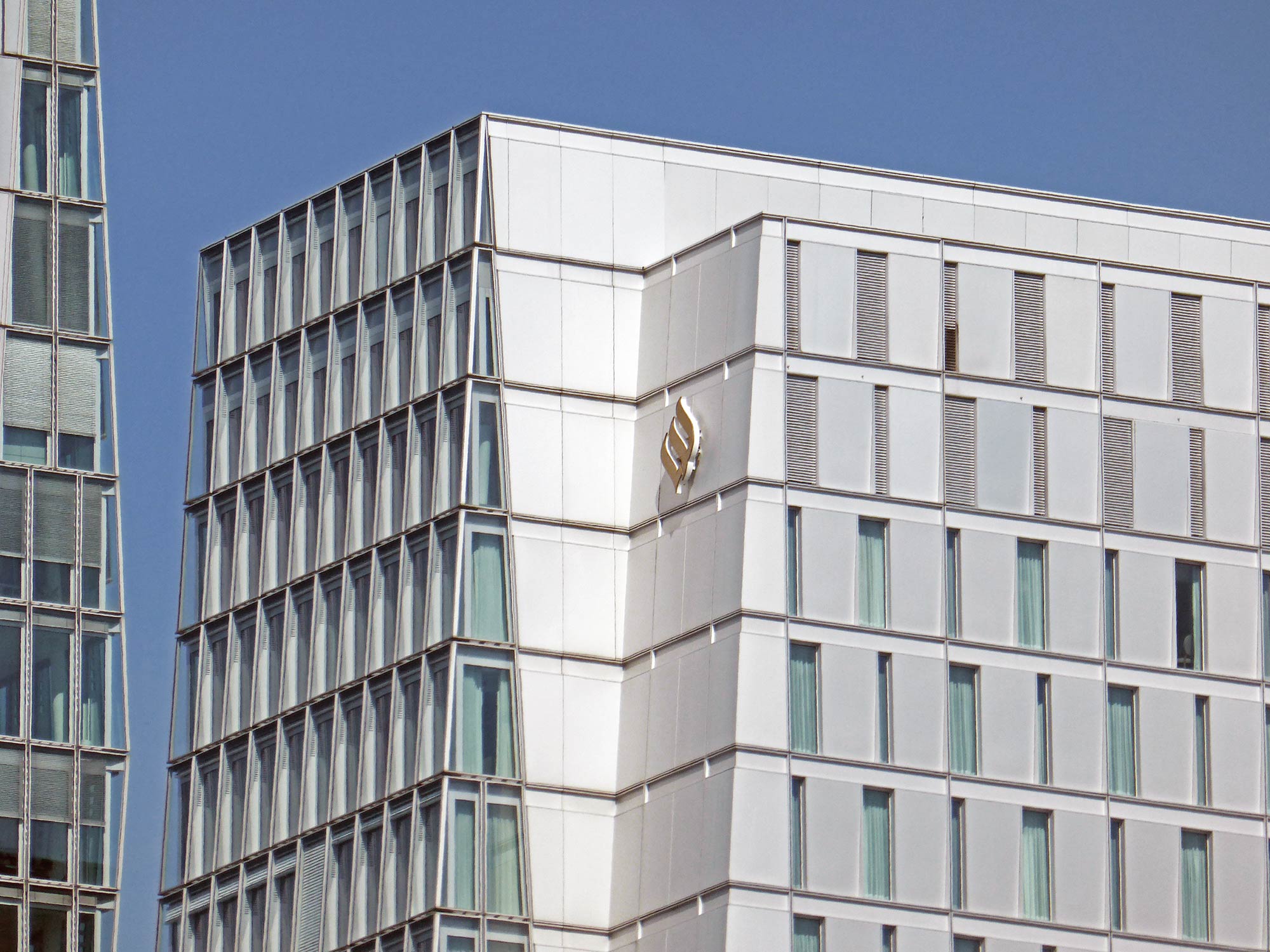 skyline-hotel-frankfurt-jumeirah-group-dubai-hotel-ksp-engel-zimmermann-palais-quartier-hotelturm Skyline Hotel Frankfurt - Jumeirah Group Dubai - KSP Engel und Zimmermann - Palais Quartier Hotel am Myzeil Hauptwache