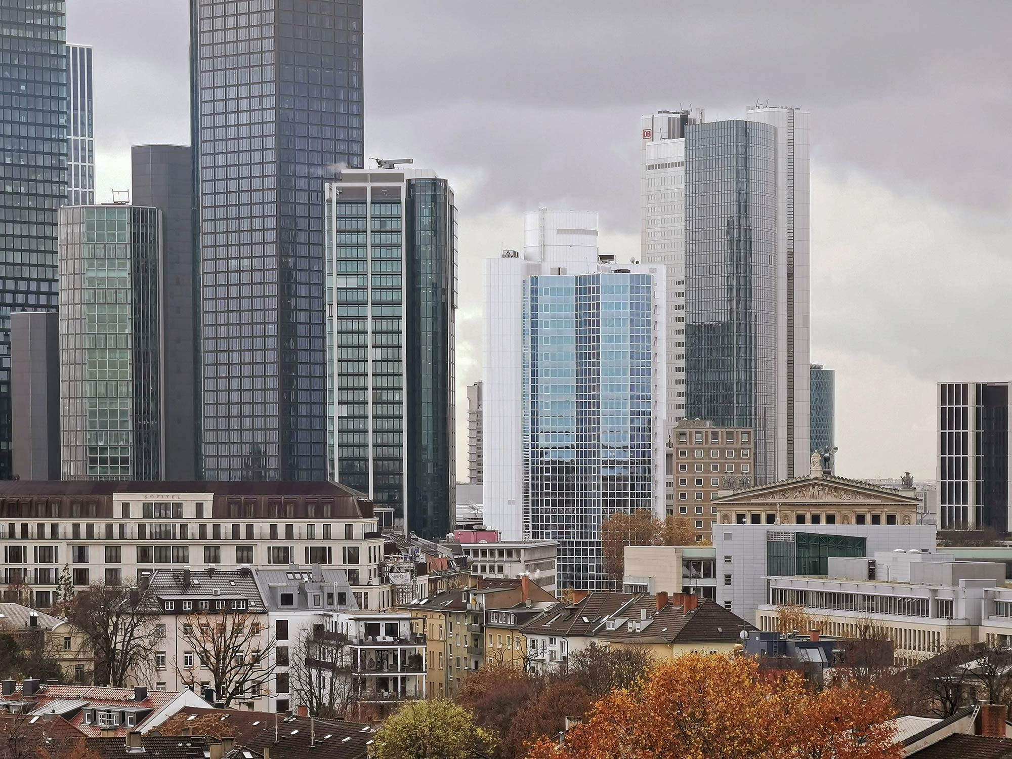 BAO Hochhaus Frankfurt - Bürohaus Alte Oper im Bankenviertel - CBD Frankfurt Büroturm
