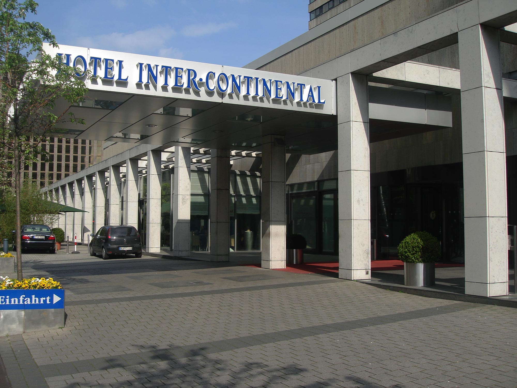 Frankfurt Hotel Intercontinental - Vorfahrt - Eingang