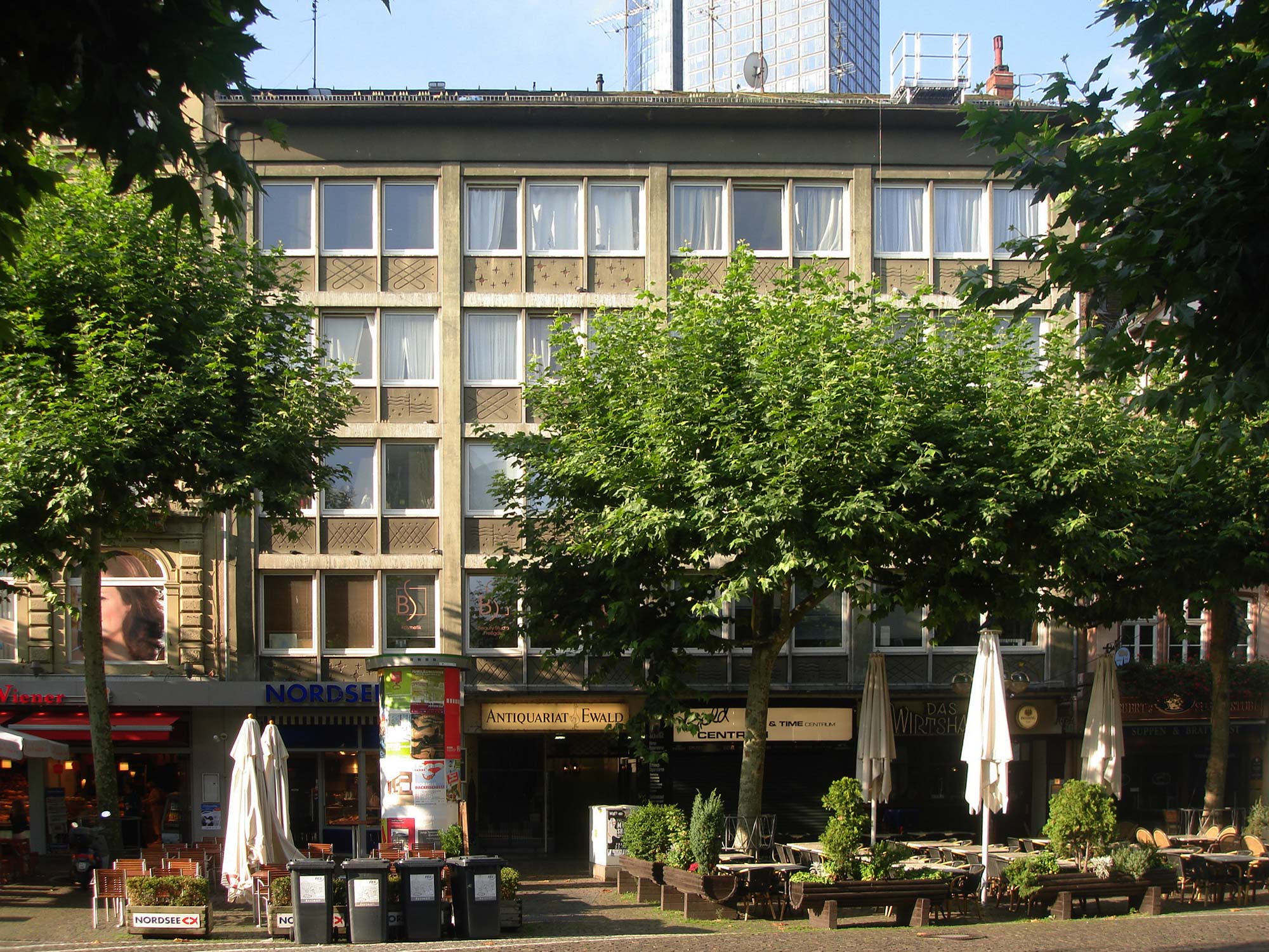 Nachkriegsarchitektur Frankfurt - Architektur der 1950er und 1960er Jahre - Große Bockenheimer Straße 27 in Frankfurt am Main - Innenstadt