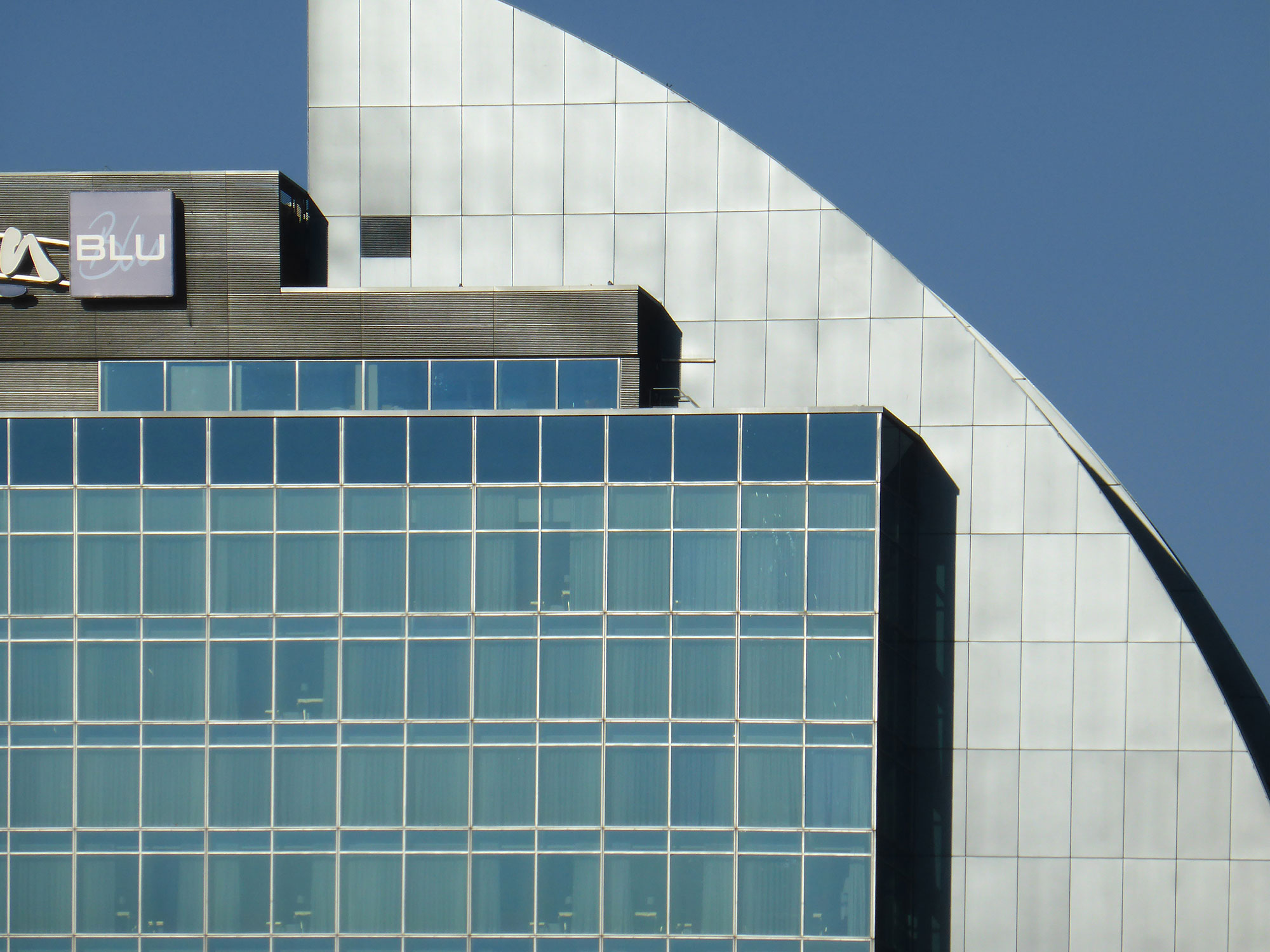 Radisson Blue Hotel Fassade - Hotel Frankfurt Messe