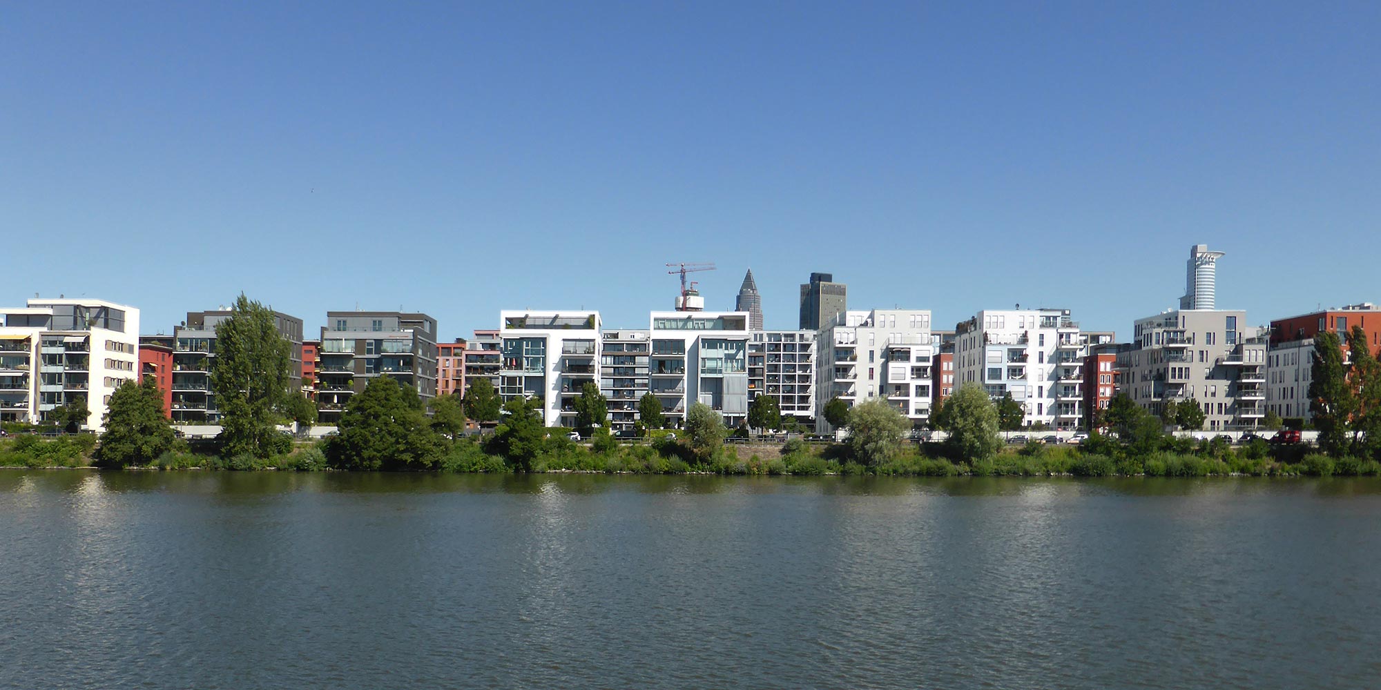 westhafen-solitaere-wohnhaeuser-wohnungen-frankfurt-west-hafen Solitäre am Westhafen Frankfurt - Wohngebäude West-Hafen Frankfurt am Main
