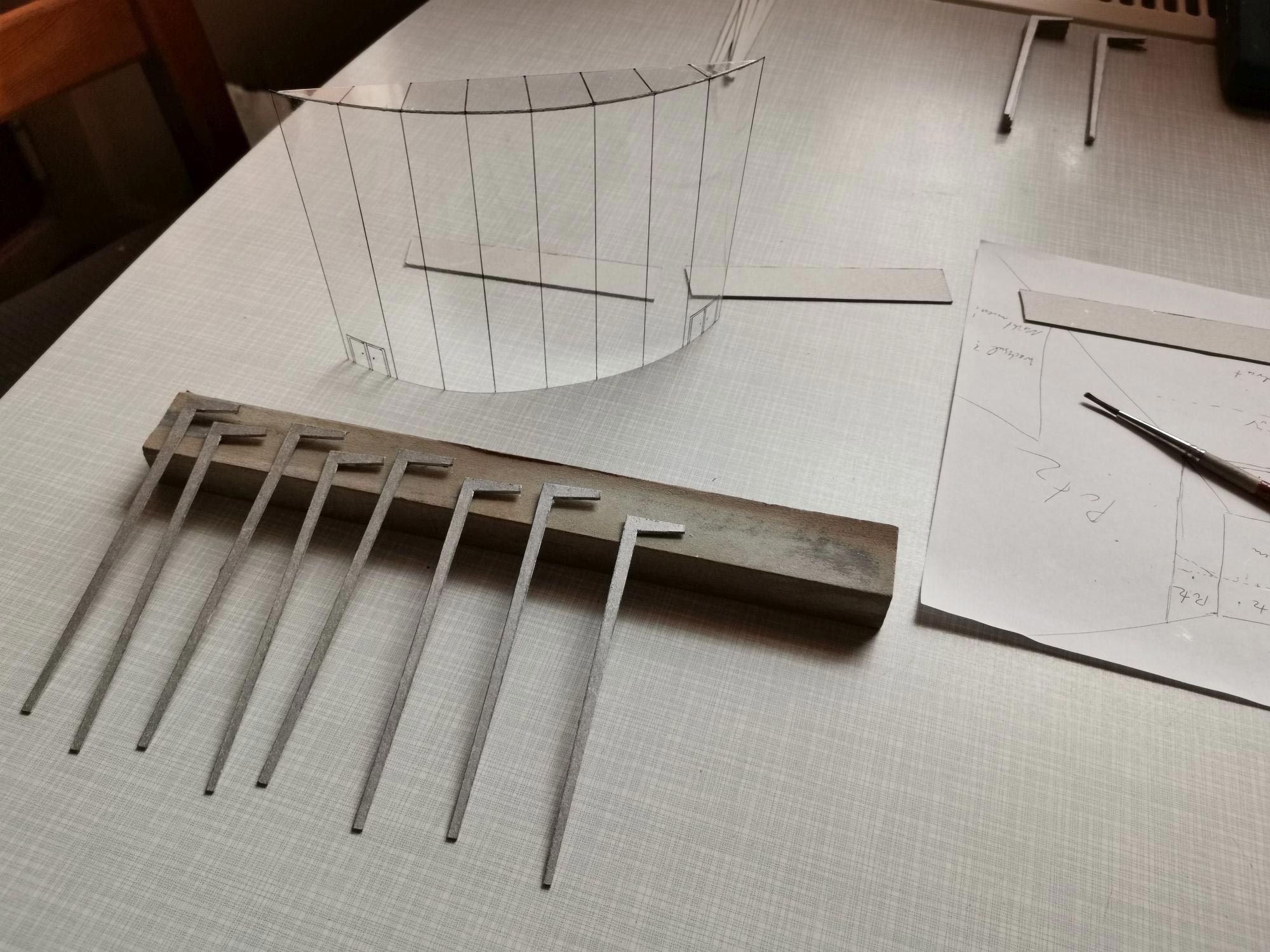 Glasscheiben Messeturm Frankfurt - hier bastelt ein Experte