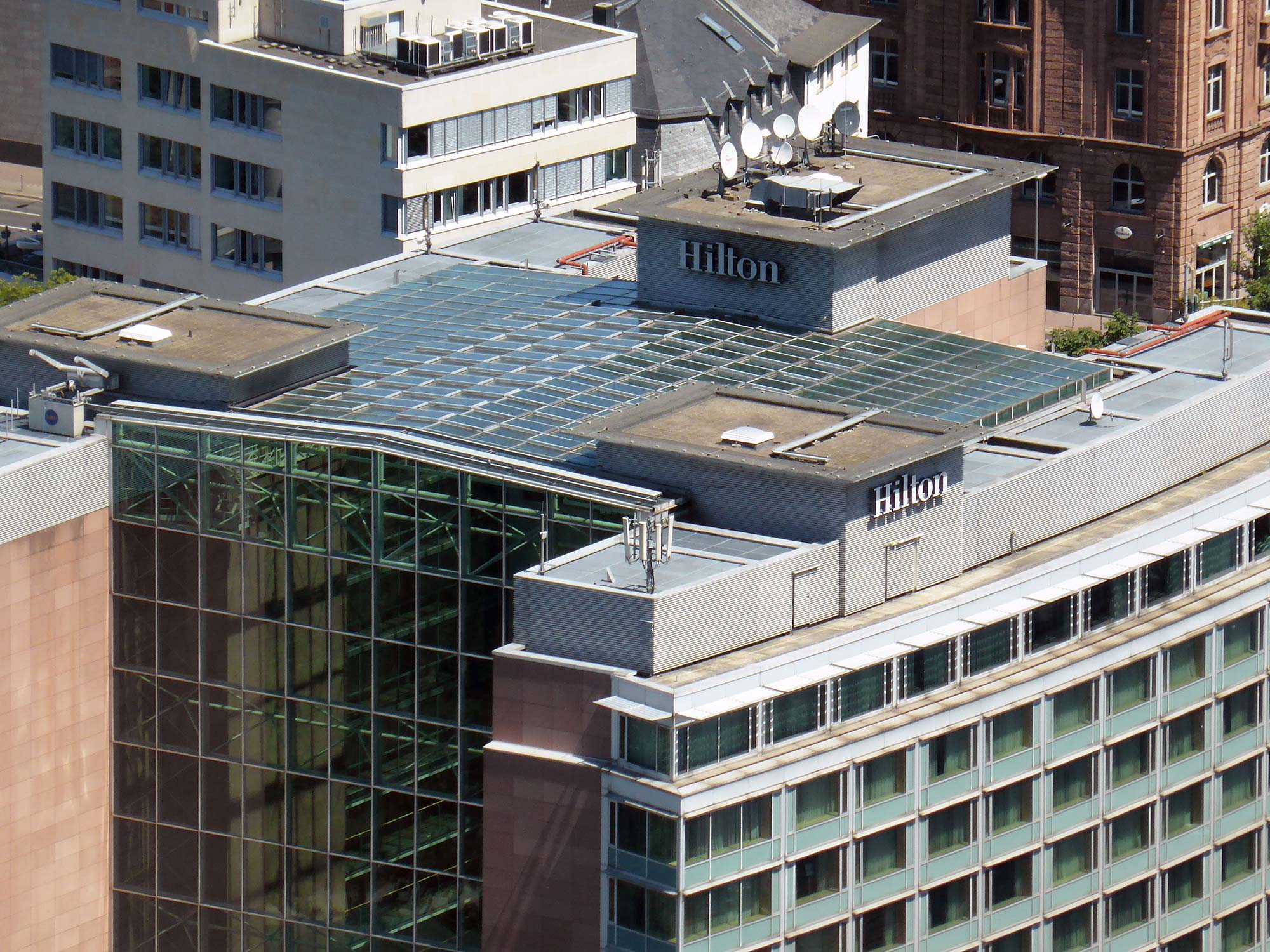 Frankfurt Hilton Hotel City Centre - Hotel mit Skyline Aussicht - Übernachtung Innenstadt Frankfurt Hochhaus