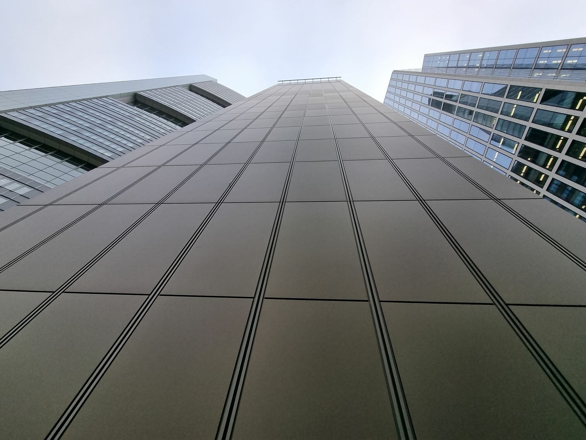 Global Tower Fassade - Global Tower, Frankfurt - Dezember 2021