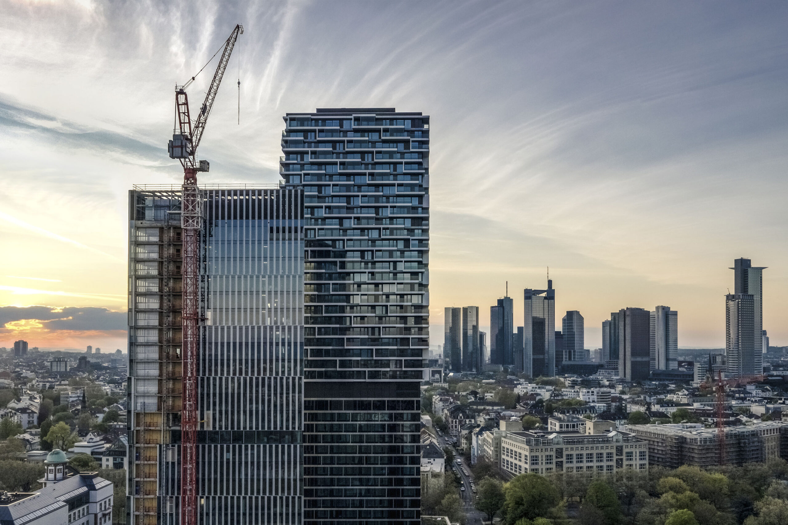Drohnenaufnahme Hochhäuser Frankfurt 140 West 99 West