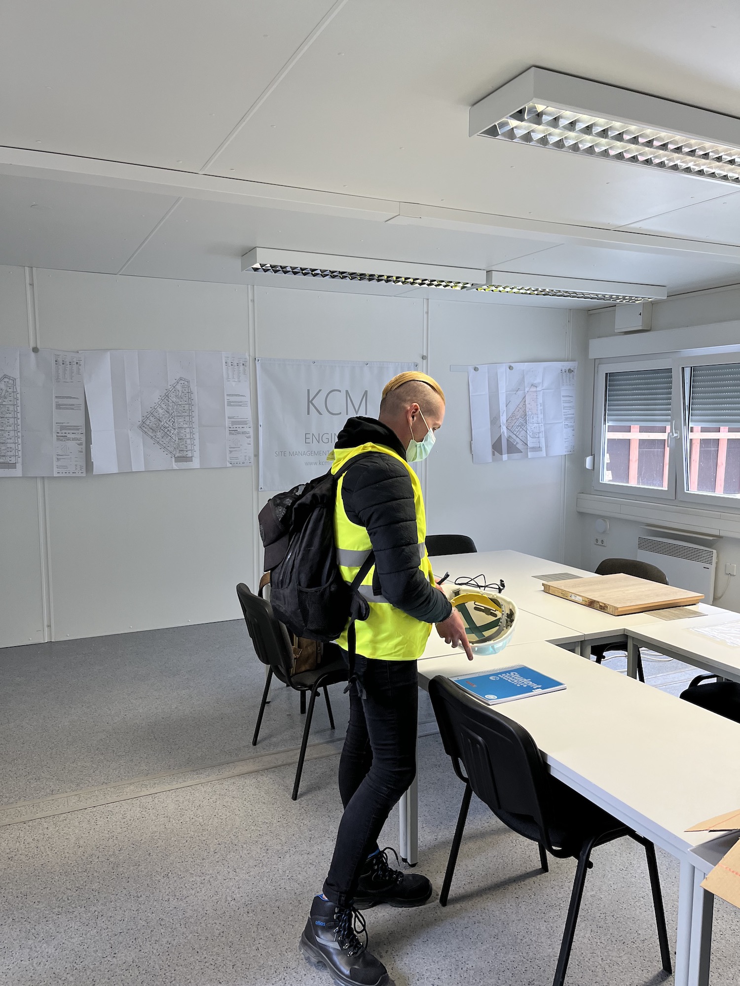 Aparthotel-Kennedyallee-Besprechungsraum-Skyline-Atlas-KCM Aparthotel-Kennedyallee-Besprechungsraum-Skyline-Atlas-KCM