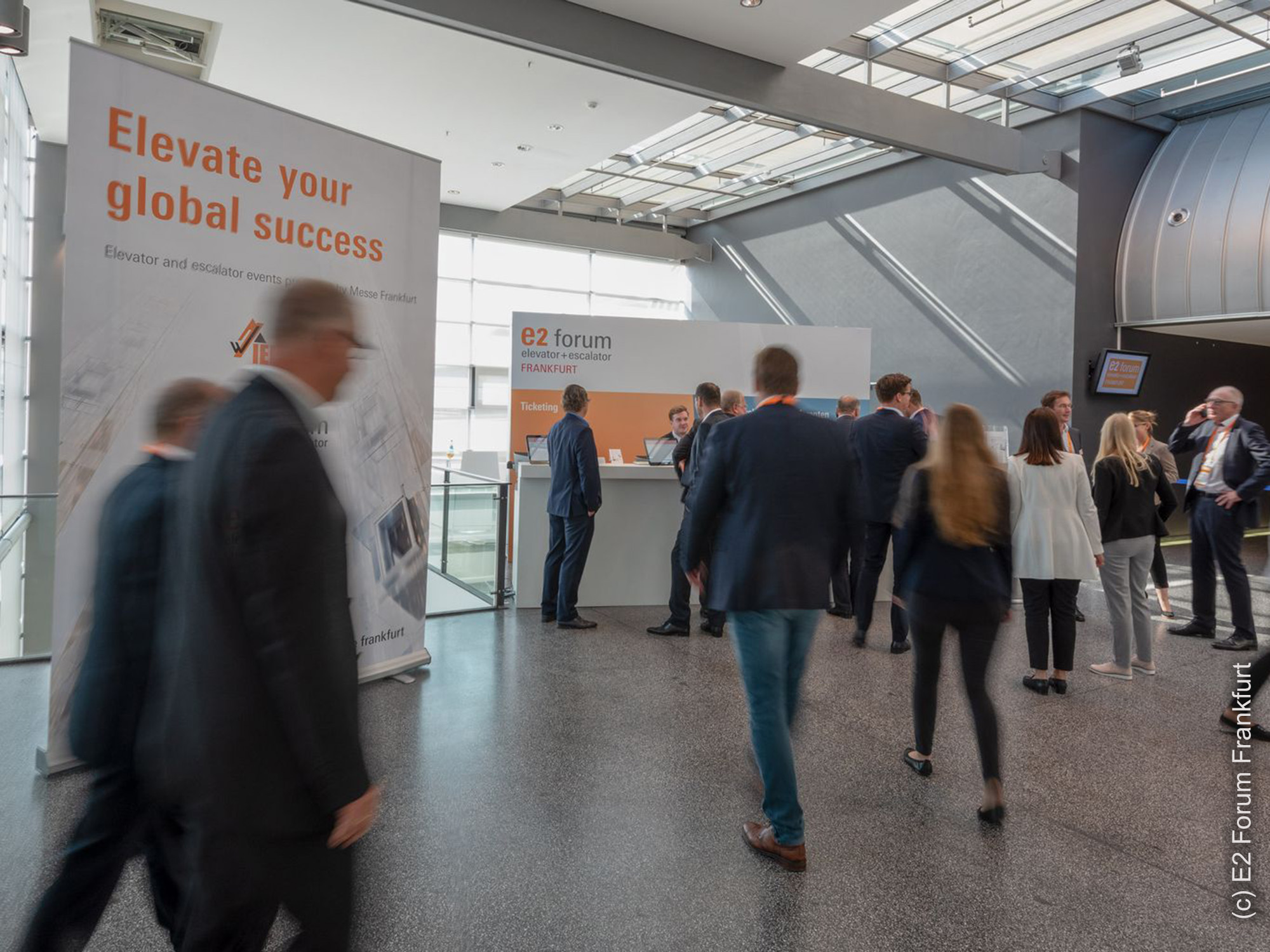 E2-Forum-Messe-Frankfurt E2-forum-messe-frankfurt-aufzug-fahrtreppen-2022