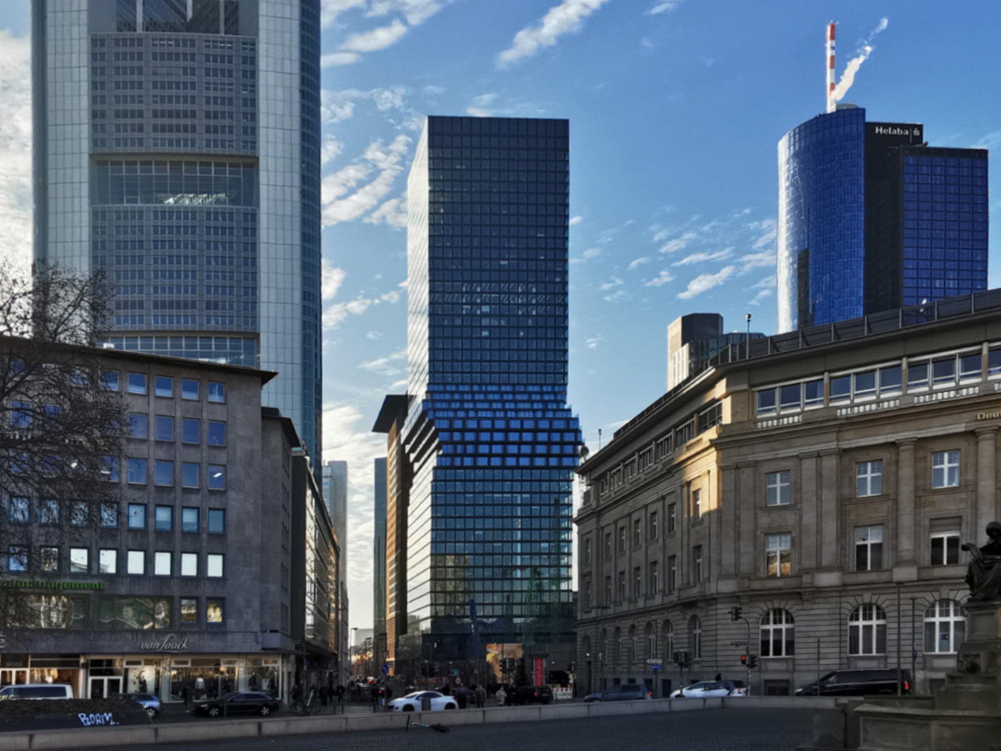 Omniturm-frankfurt-bankenviertel-hybrides-hochhaus