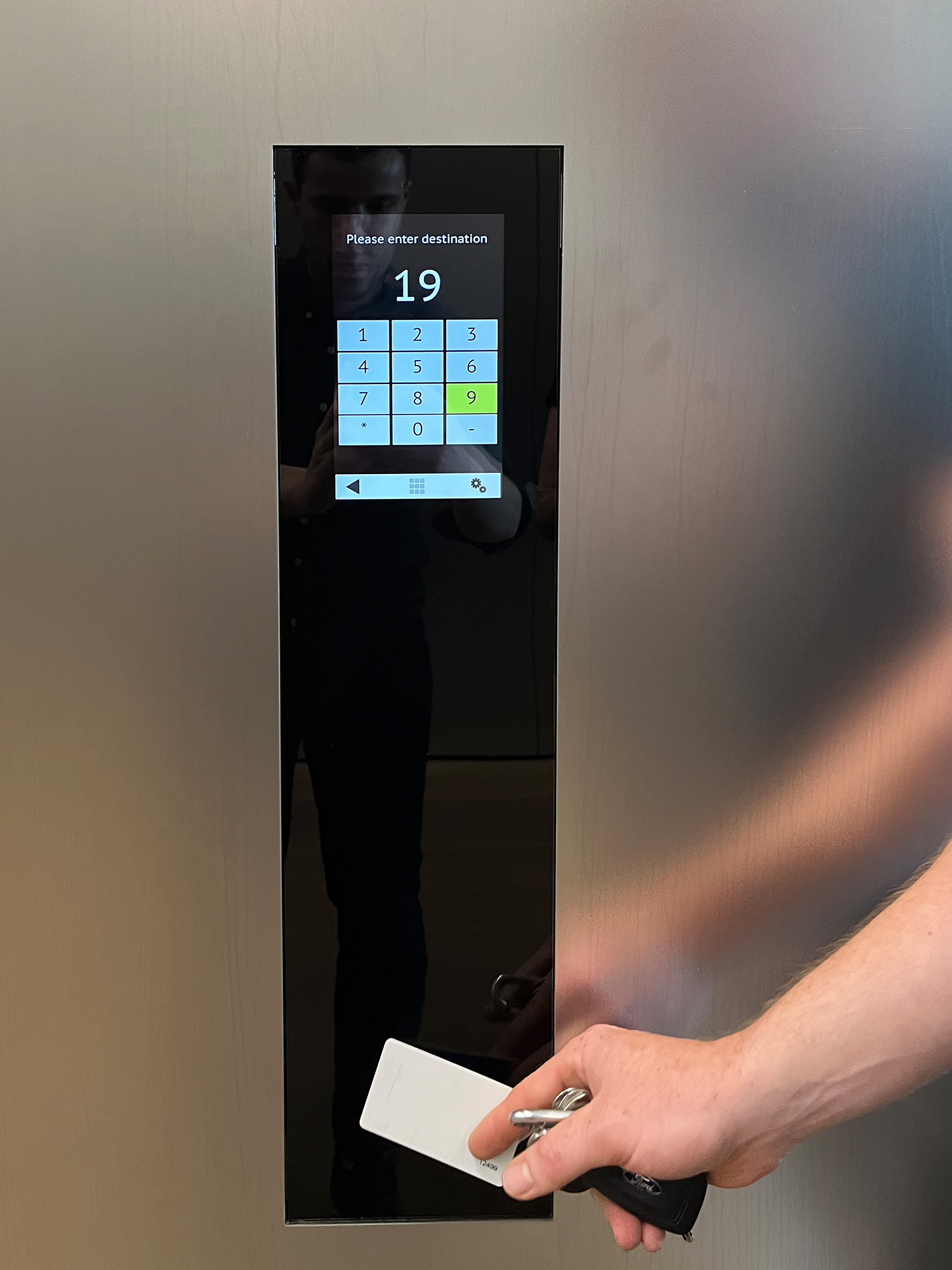 Omniturm-Terminal-Bedienung-Karte Omniturm-Terminal-Bedienung-Karte