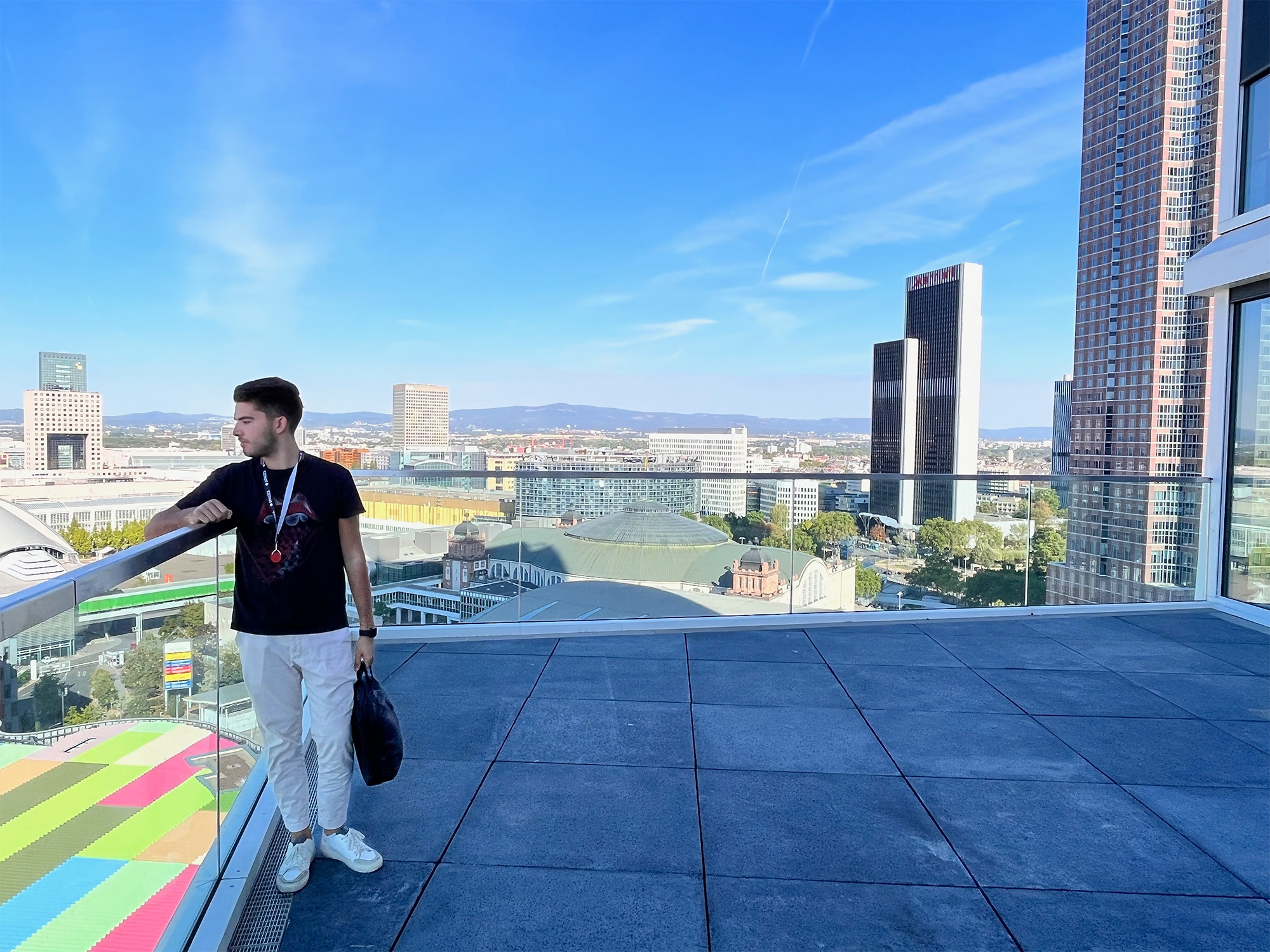 tower-one-frankfurt-skyline-europaviertel-dachterrasse-spaces-coworking