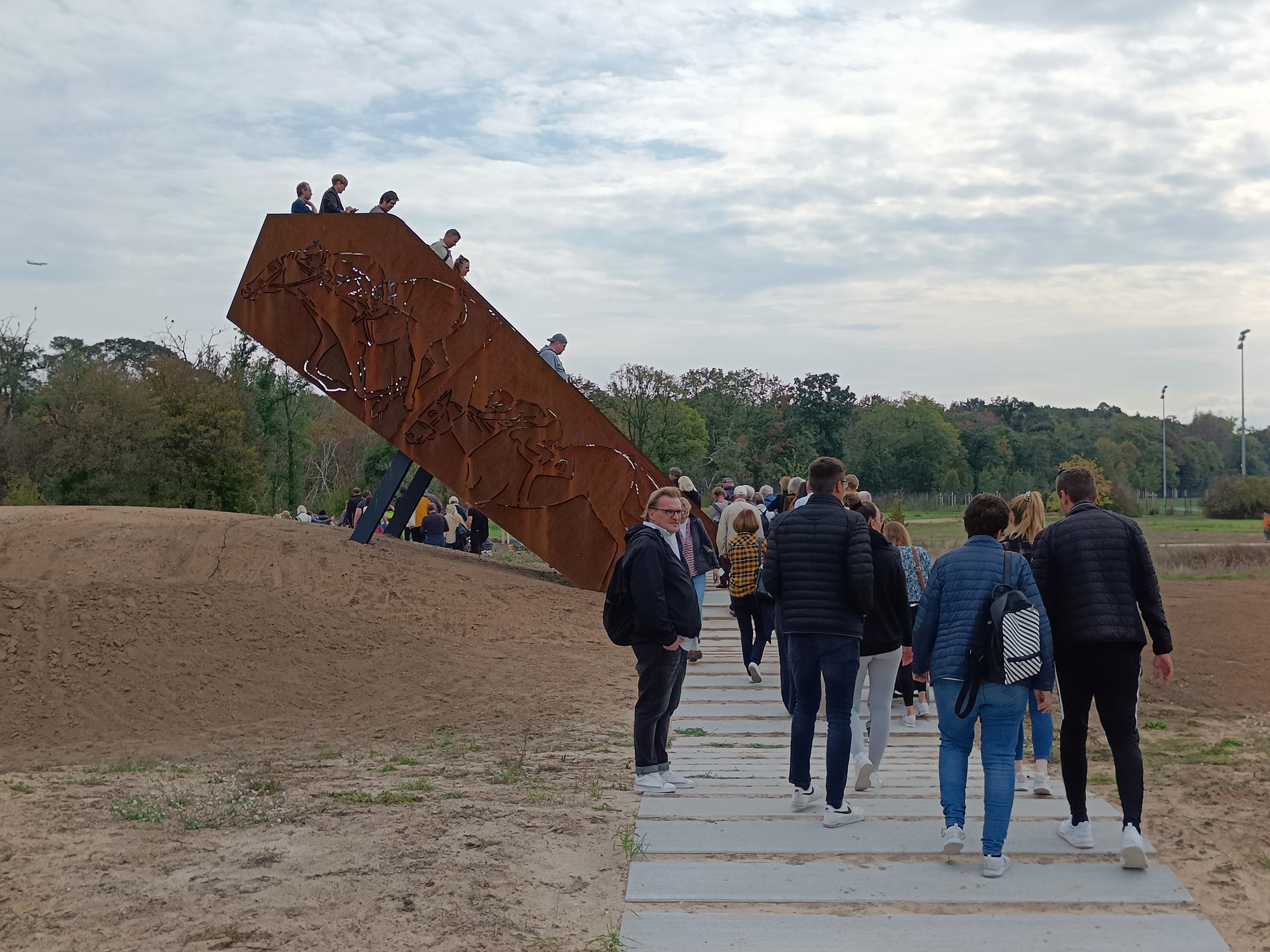 Rennbahn-Park-Aussichtsturm-Eröffnung