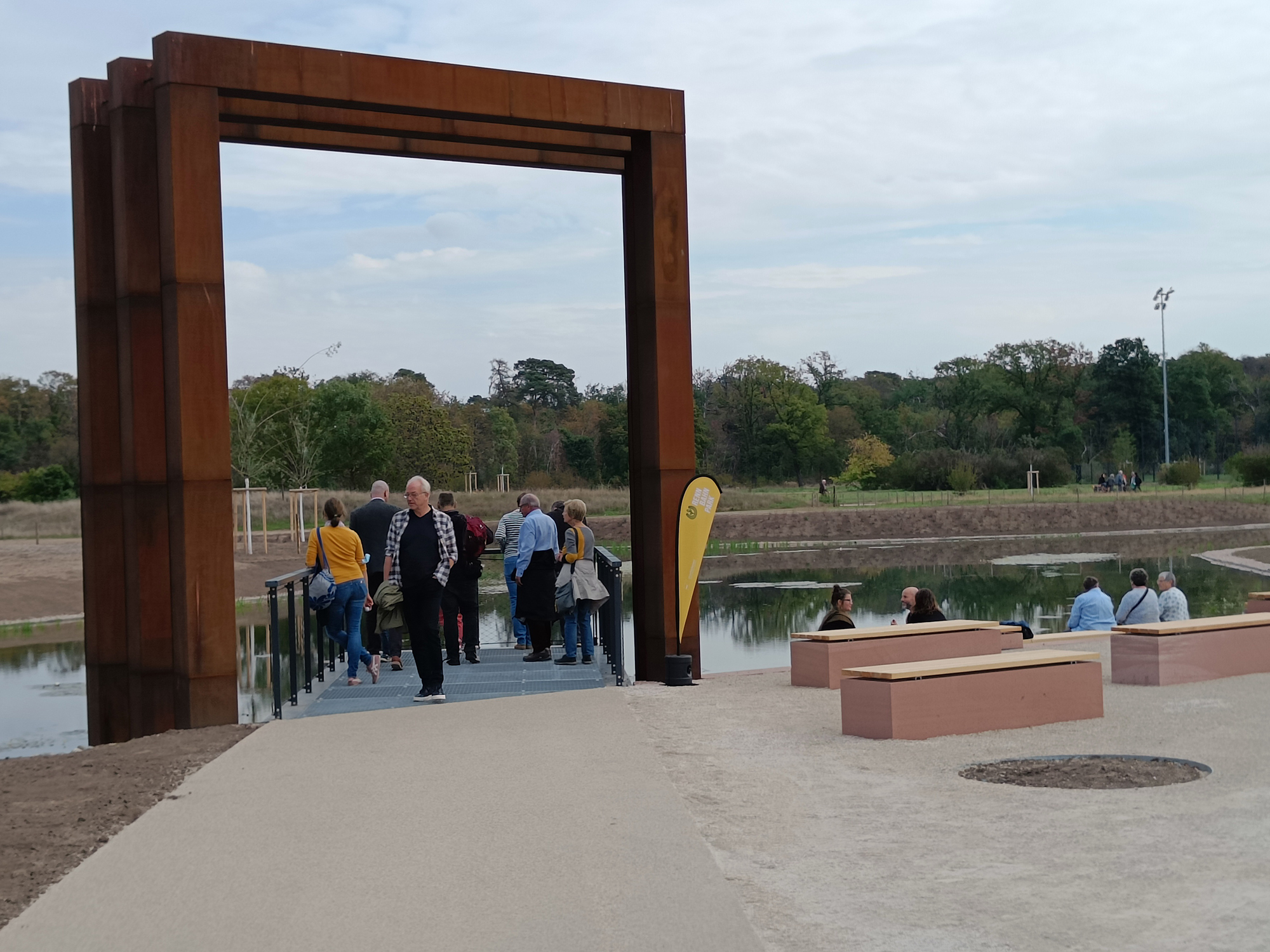 Rennbahn-Park-See-Eröffnung