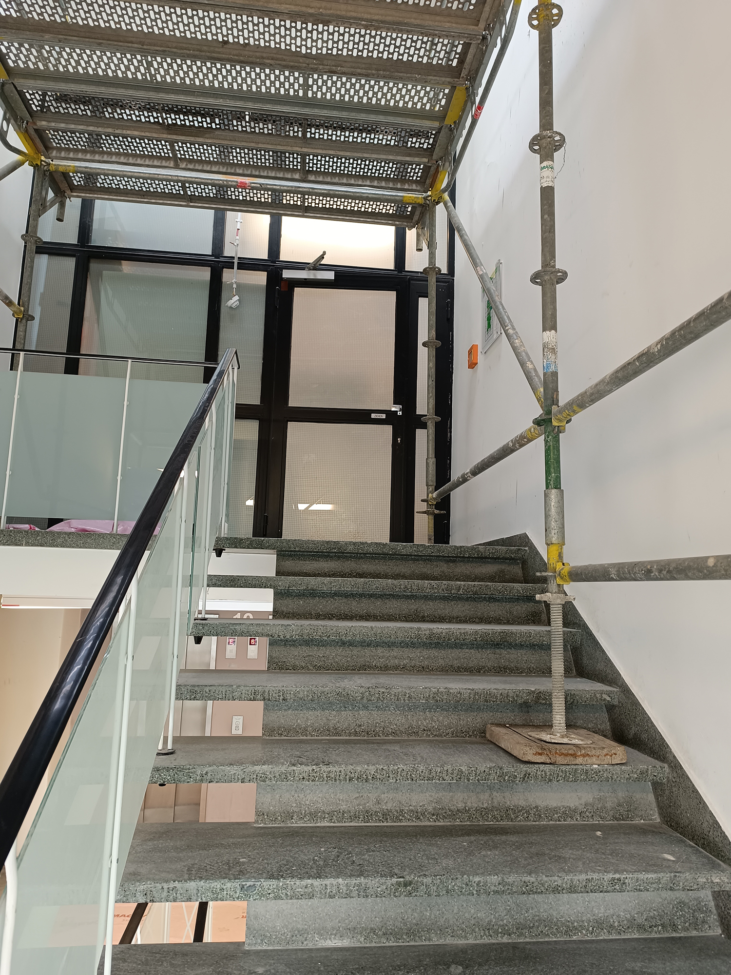 Bienenkorbhaus-Treppenhaus-Revitalisierung-Züblin-Zeil-Konstablerwache Bienenkorbhaus - Treppenhaus - Revitalisierung - Züblin - Zeil - Konstablerwache - Baustelle - Denkmalschutz