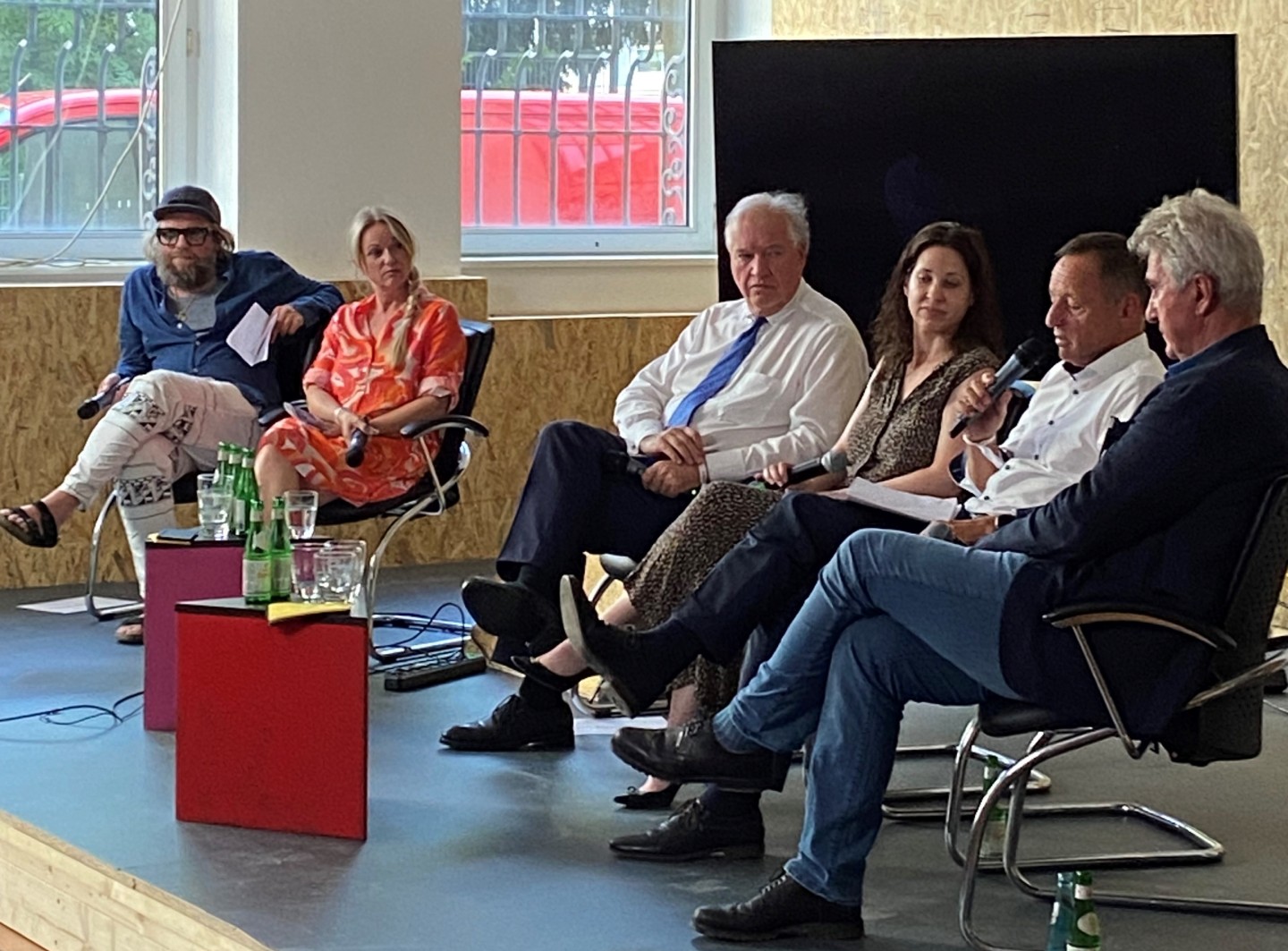 Initiative fordert schnelles Handeln der Politik, um die Zukunft der Frankfurter Innenstadt zu verbessern.