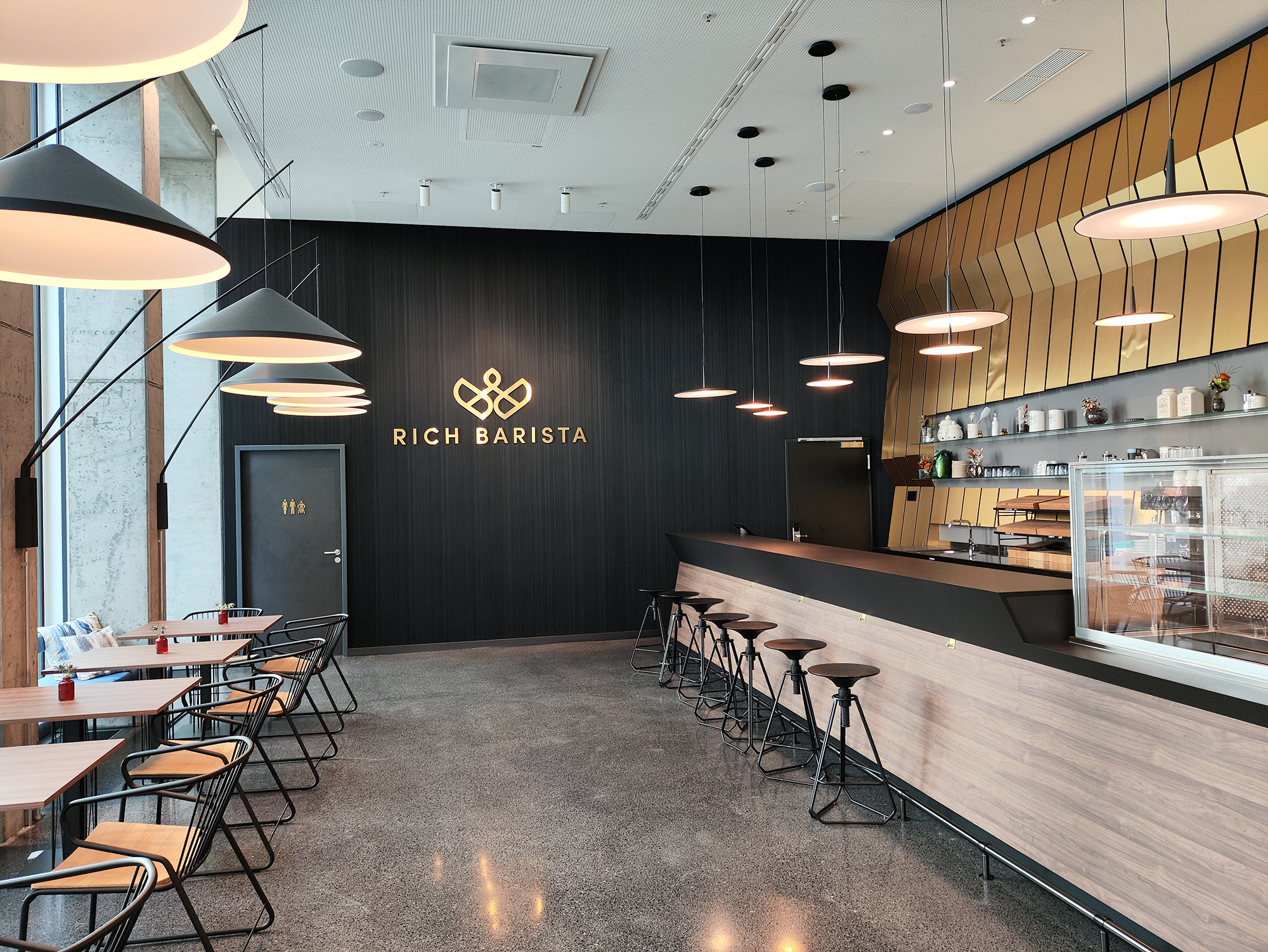 ONE - NH - Now - CA - Immo - Eingangsbereich - Barista