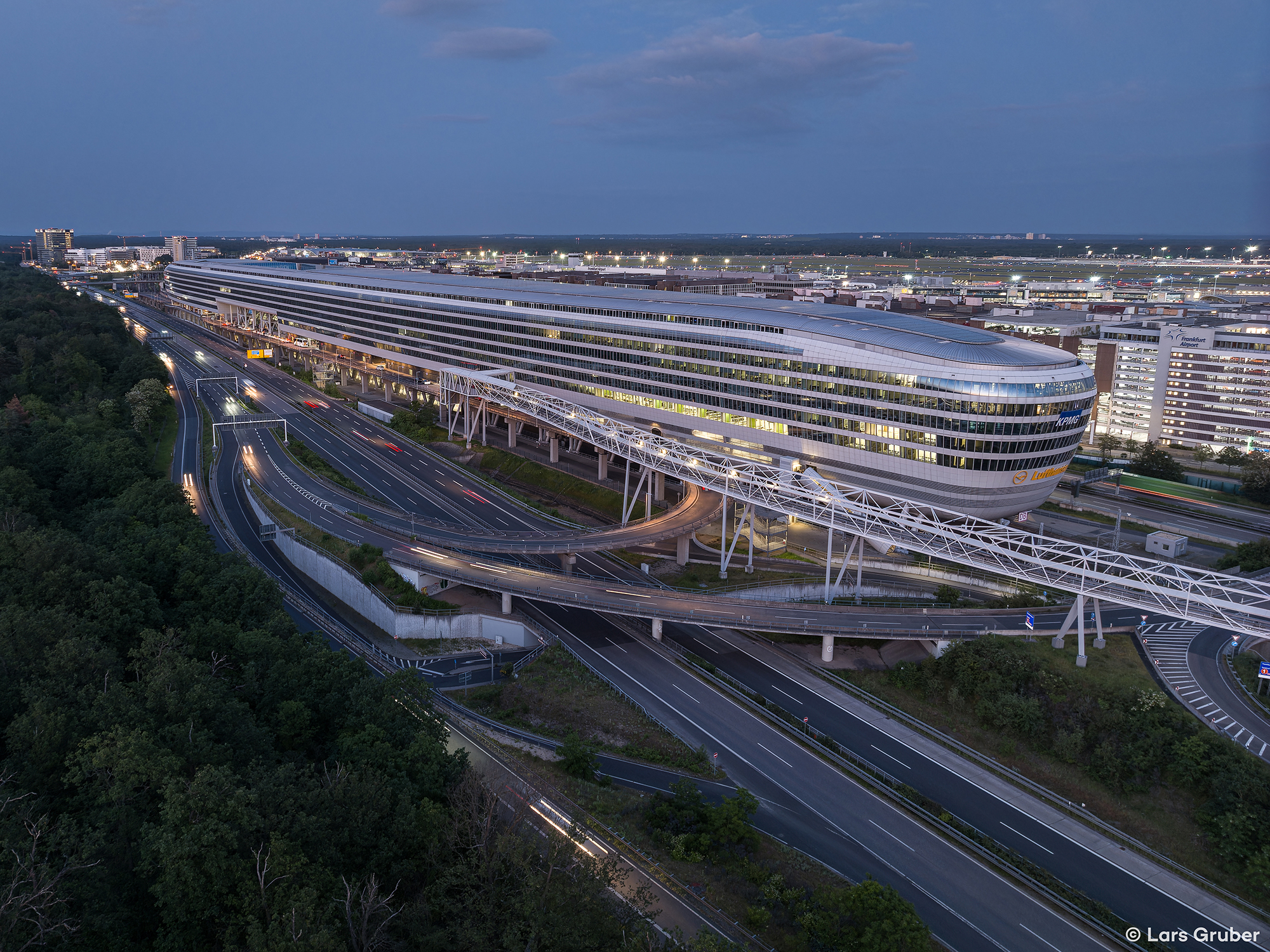 Squaire-Fraport-Flughafen-Frankfurt-Sonar-Proks-Schier-Autobahn Squaire - Fraport - Flughafen - Frankfurt - Sonar - Proks - Schier - Autobahn