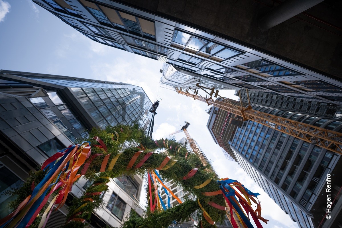 FOUR Frankfurt feiert Richtfest