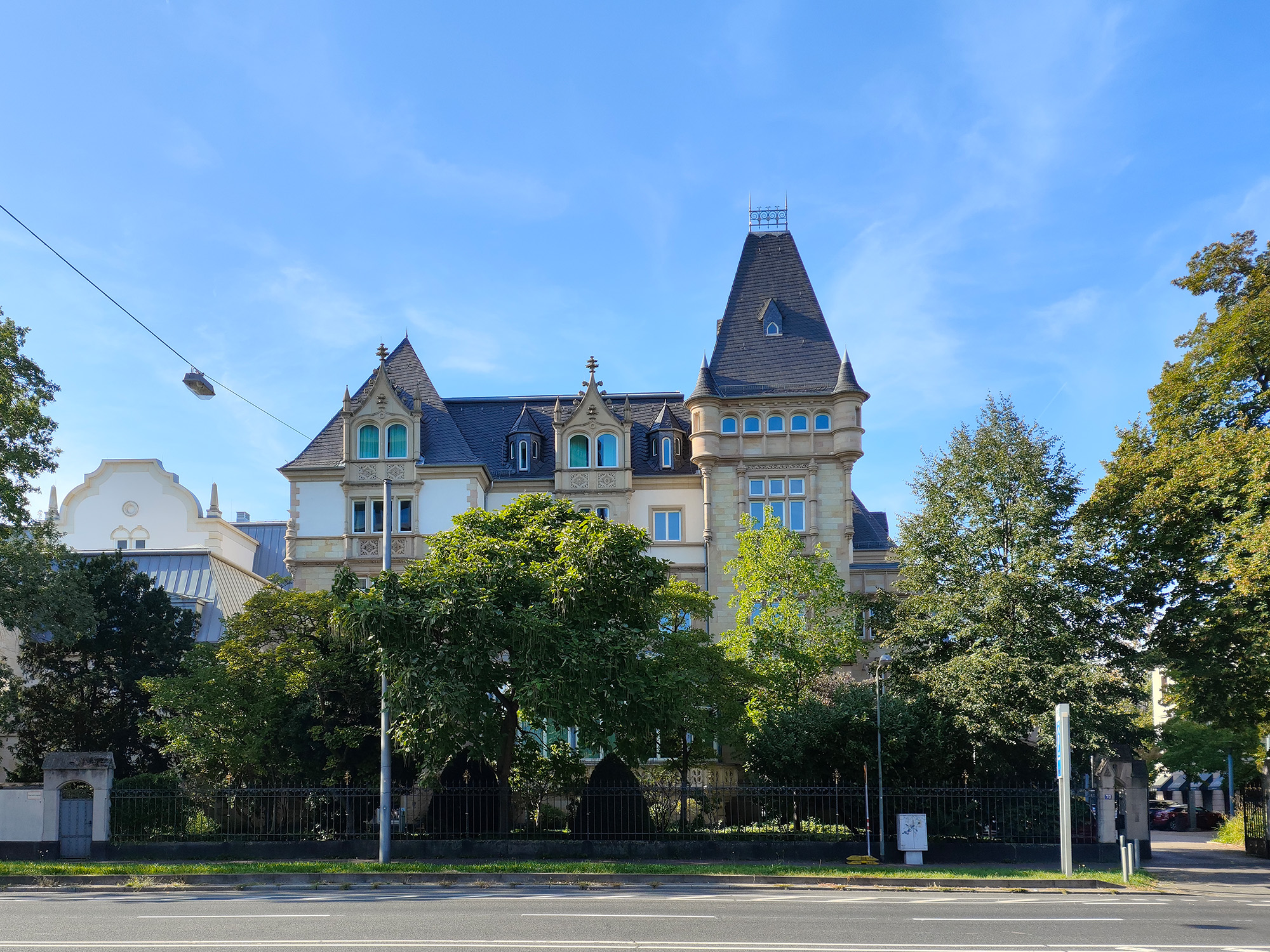 Villa-Kennedy-Kennedyallee-Luxushotel-Althoff-Group Villa - Kennedy - Kennedyallee - Luxushotel - Althoff - Group