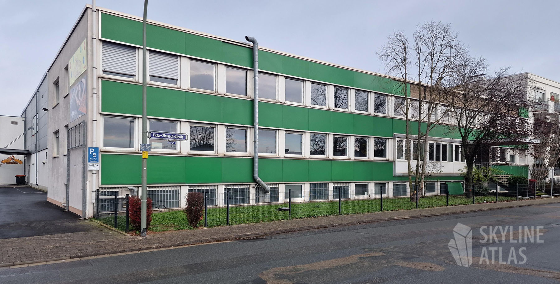 Victor-Slotosch-Straße 18