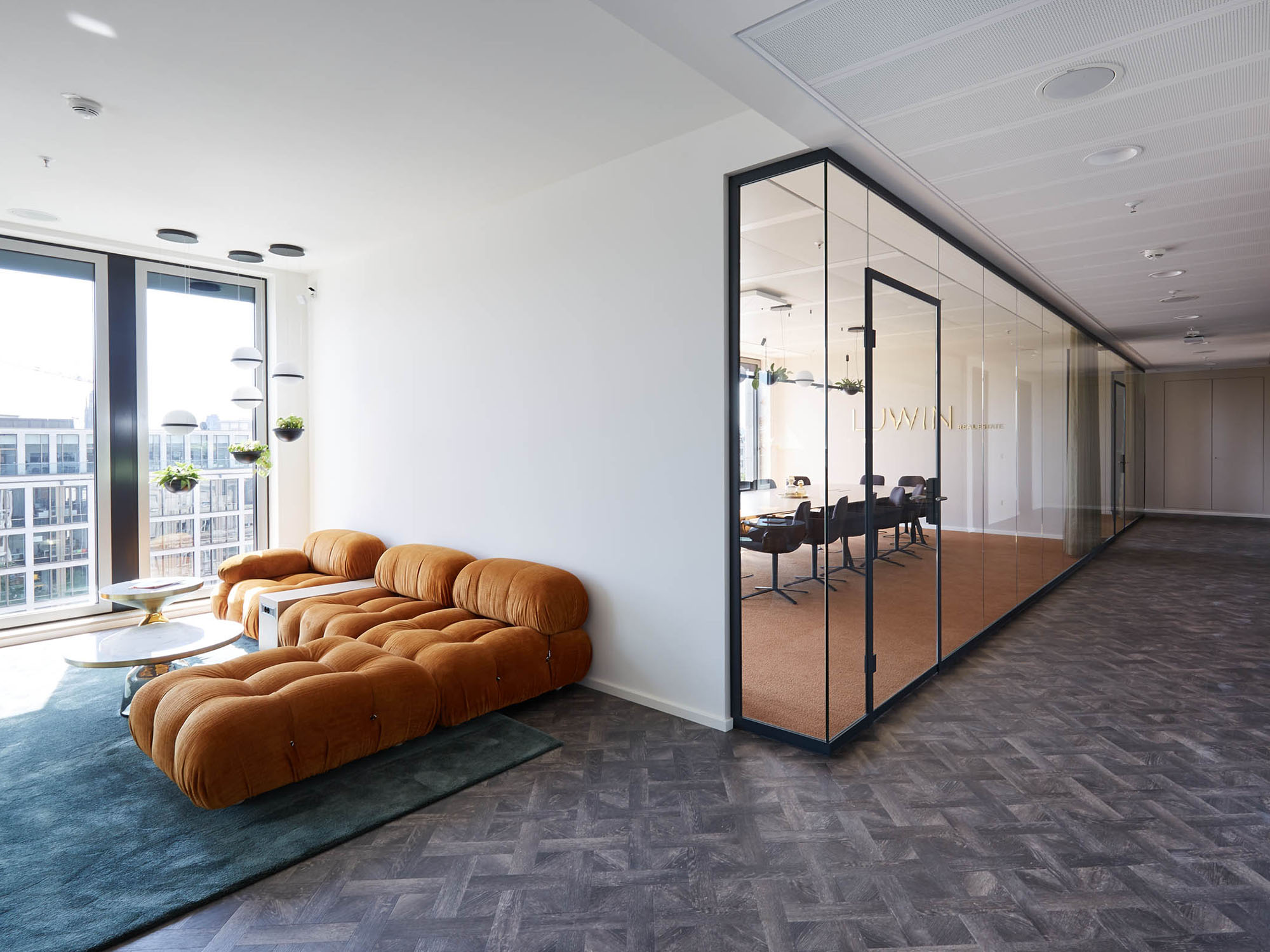 ONE Goetheplaza - Loungebereich und Meetingräume