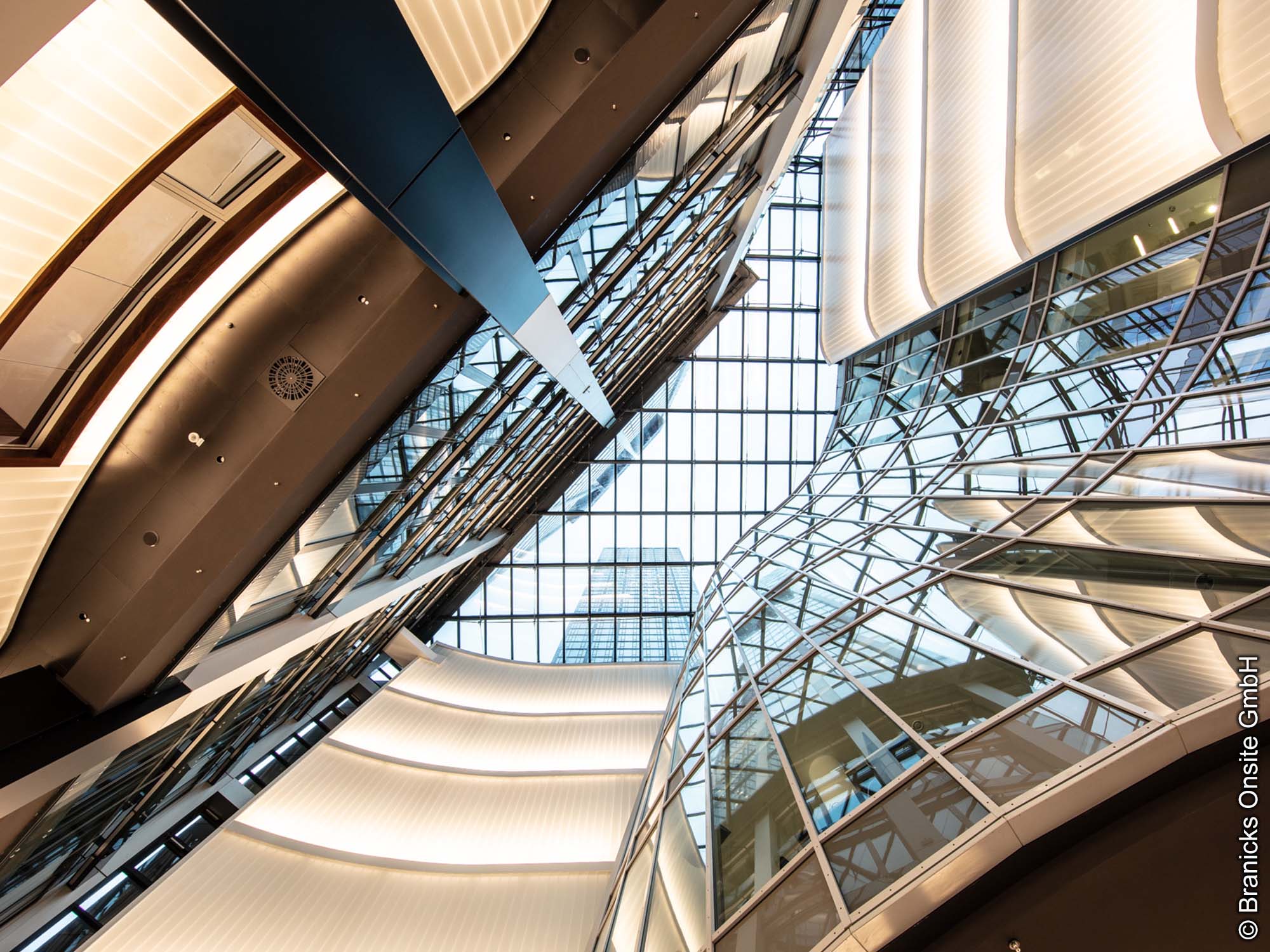 Eurotheum Frankfurt - Lobby Eurotheum - Branicks - Lobby - Skyview - Tageslicht - Fenster - Verglasung - Frankfurt am Main