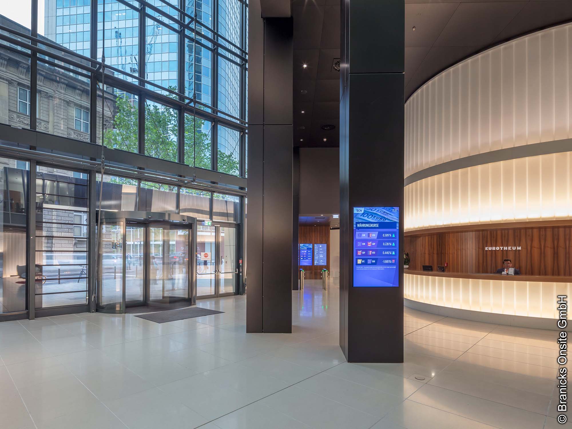 Eurotheum Frankfurt - Empfang Eurotheum - Branicks - Lobby - Tageslicht - Fenster - Verglasung - Frankfurt am Main - Empfang