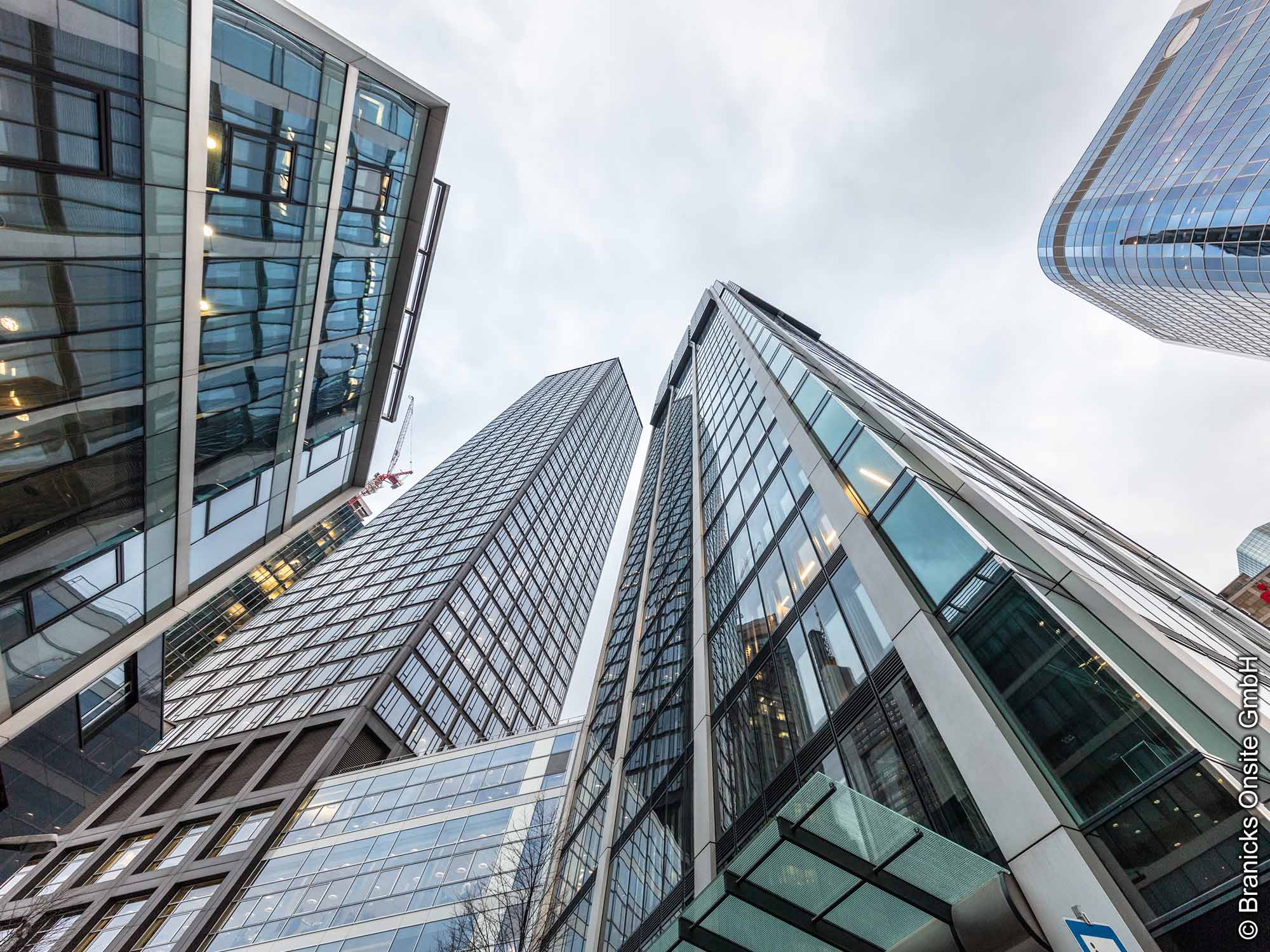 Eurotheum Frankfurt - Fassadenblick 2 Eurotheum - Branicks - Fassade - Skyview - Tageslicht - Fenster - Verglasung - Frankfurt am Main