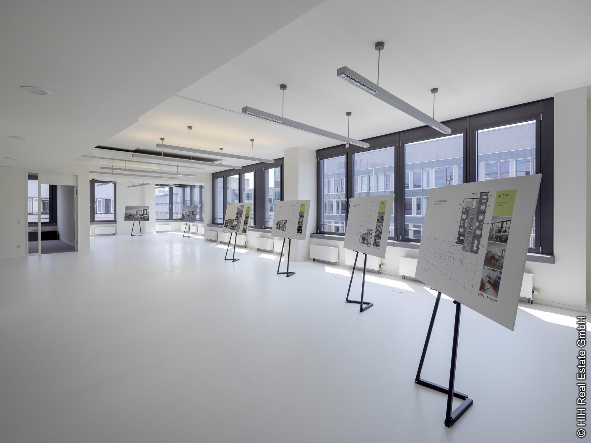 mywest Frankfurt - Muster-Mietflächen mit Musterplänen mywest Frankfurt - Franklinstraße 50 - HIH Real Estate GmbH - Büroausstattung - Moderne Möbel und Einrichtung - Musterbelegung - Pläne