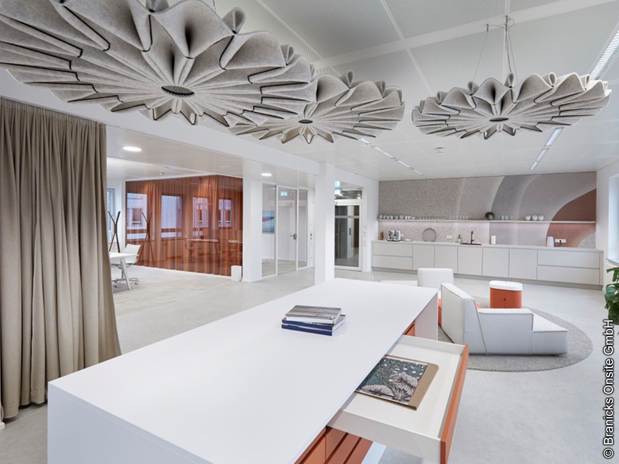 Vis A Vis - Eschborn Süd - Bürokomplex - Moderne Arbeitswelt - Büroeinrichtung - Teeküche - Lounge - Open Space - Design