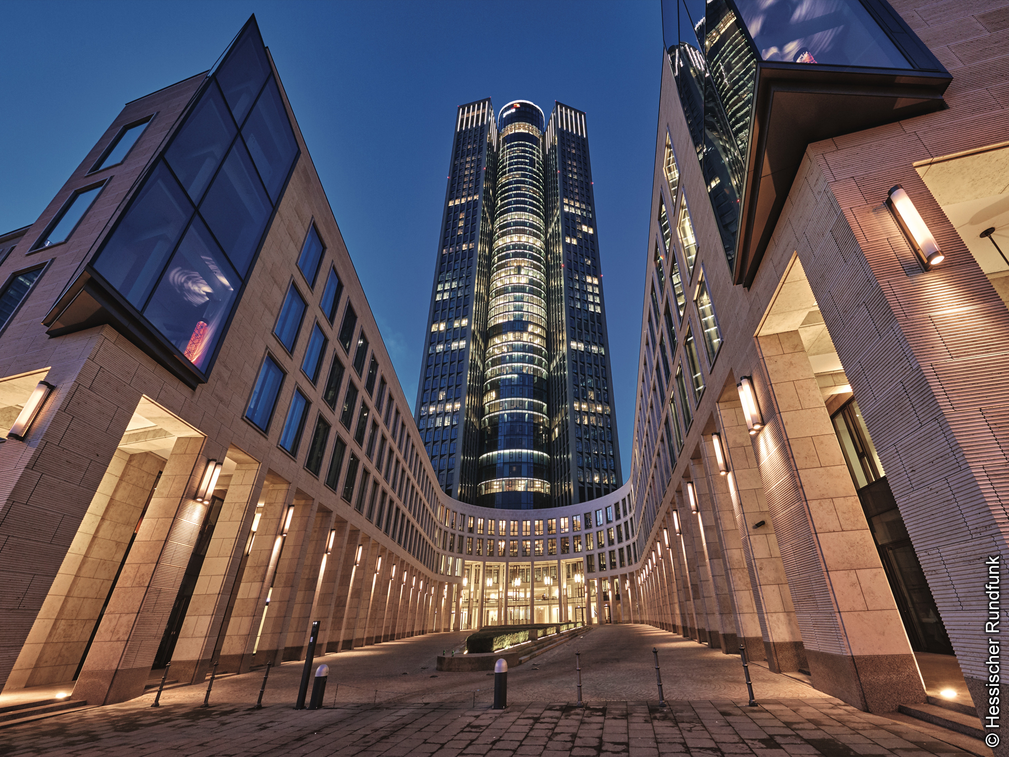 Tower-185-Frankfurt Tower - 185 - Frankfurt - Main - Metropole