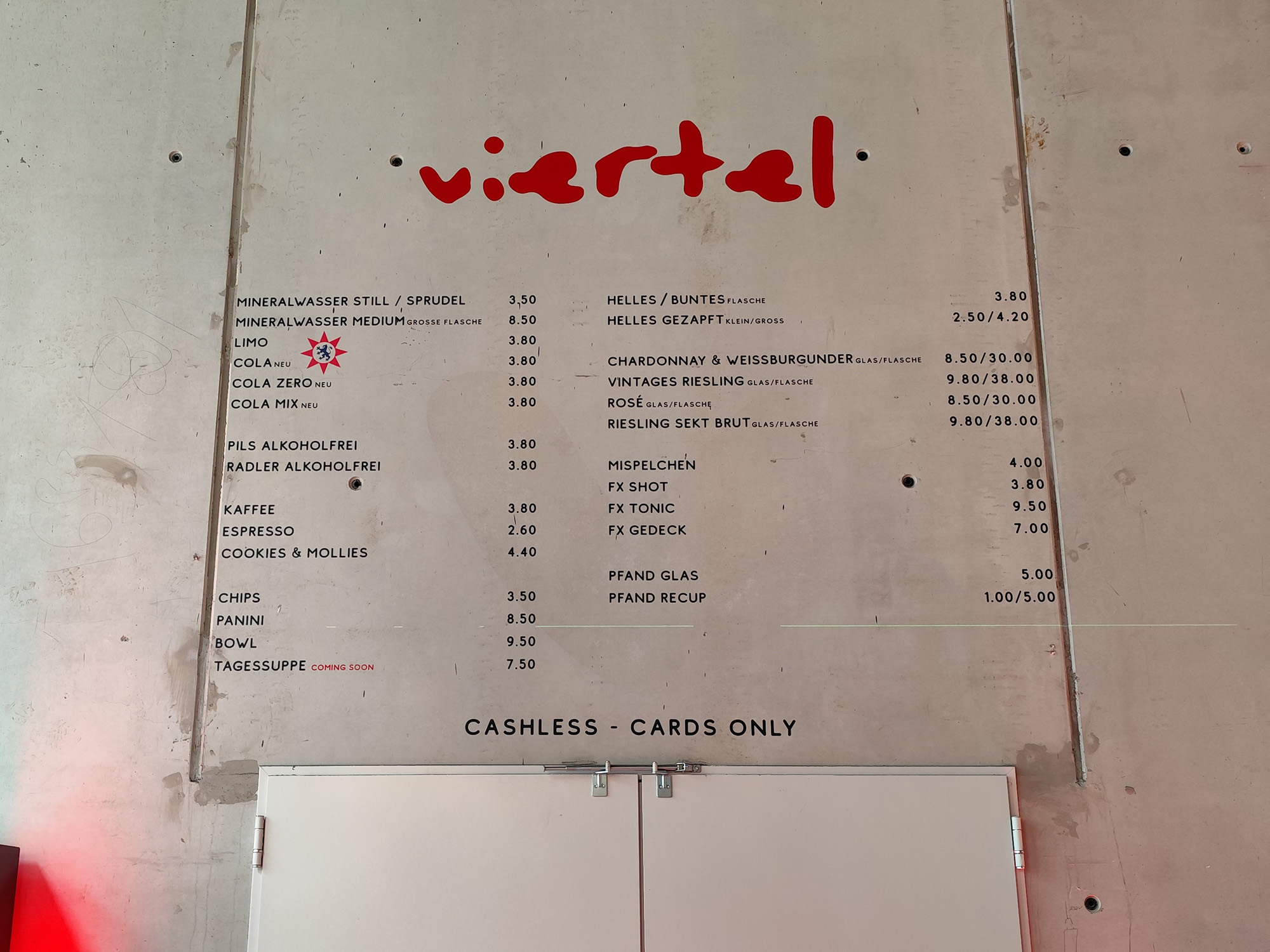 Viertel-Pop-Up-FOUR-Frankfurt-Junghofstraße-Getränke-Snacks