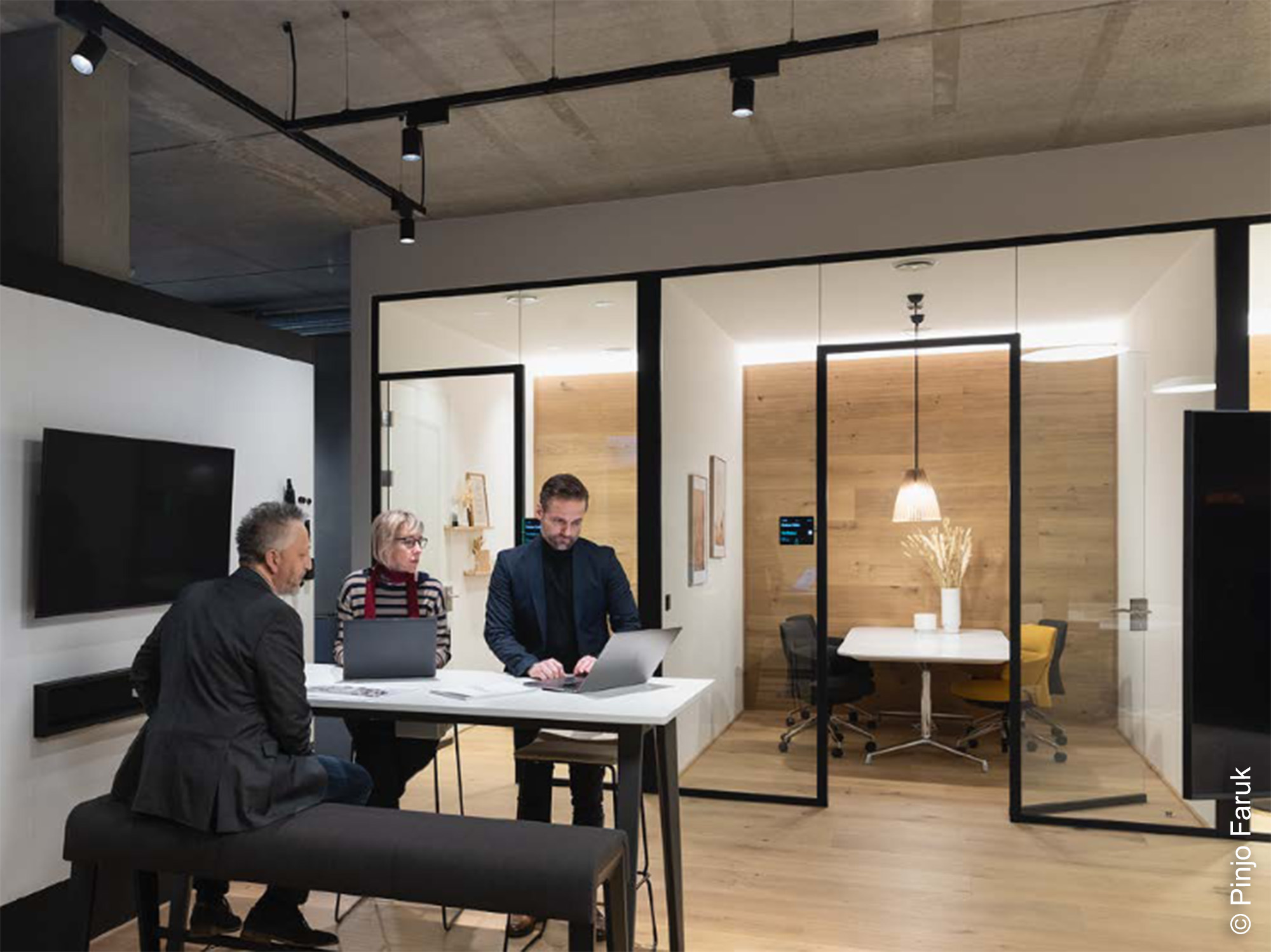 Innovatives Licht für neue Bürowelten