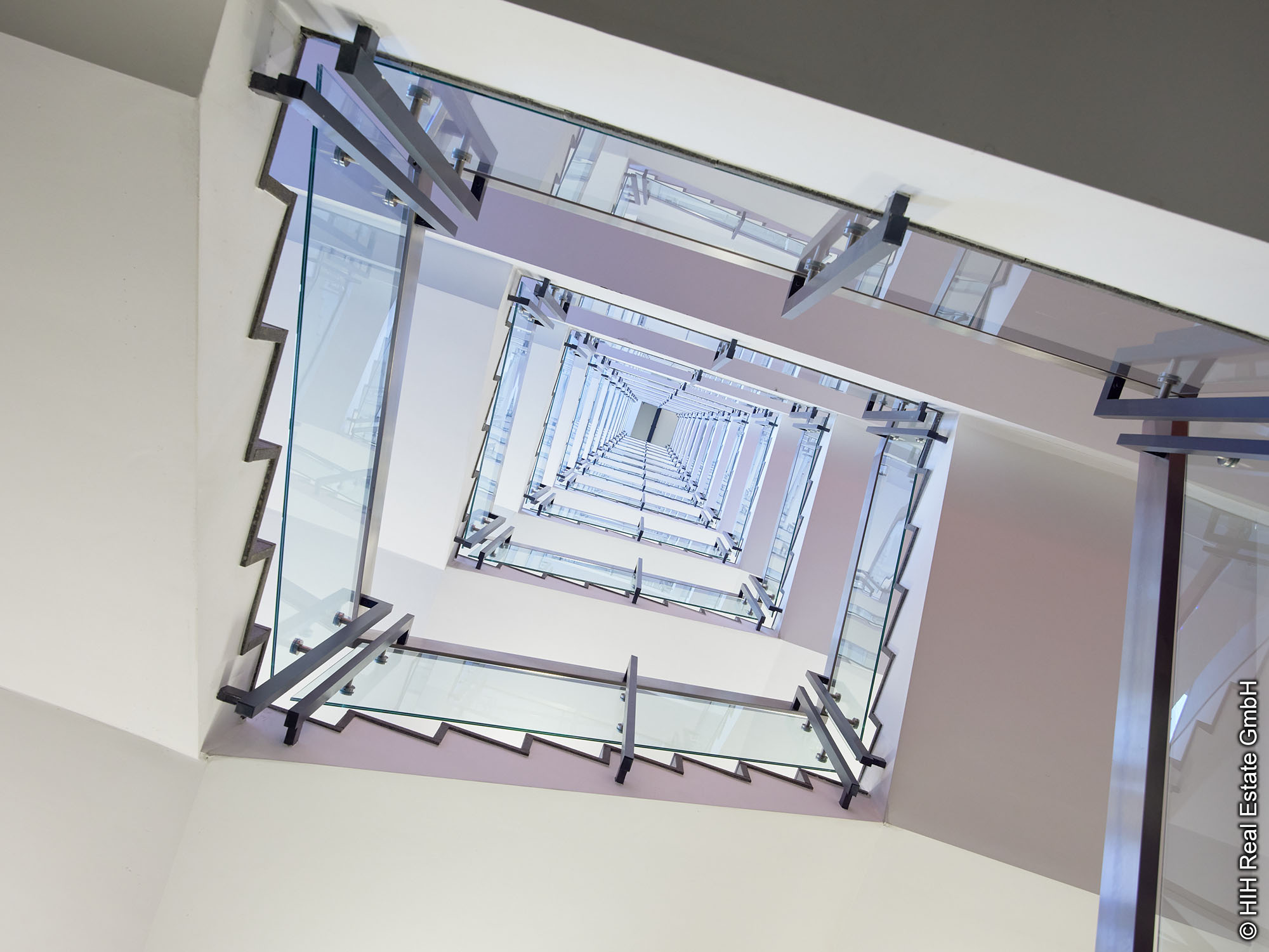 HIH - NM1 - Neue Mainzer Strasse 1 - Frankfurt - Bürogebäude - Treppenhaus