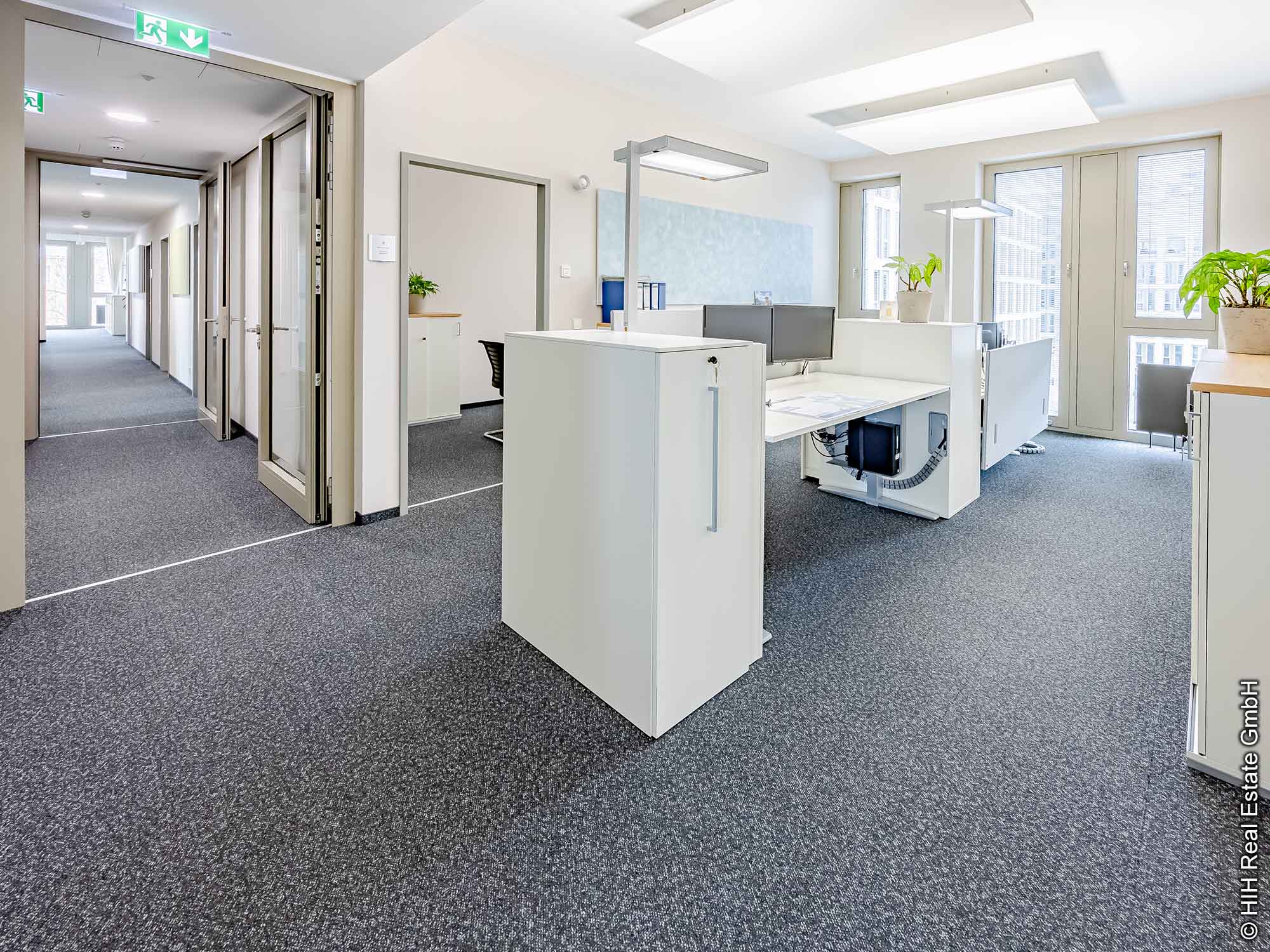 HIH - VERSO - Wiesbaden - Bürogebäude - Moderne Büroflächen - Tageslicht - Helle Büros