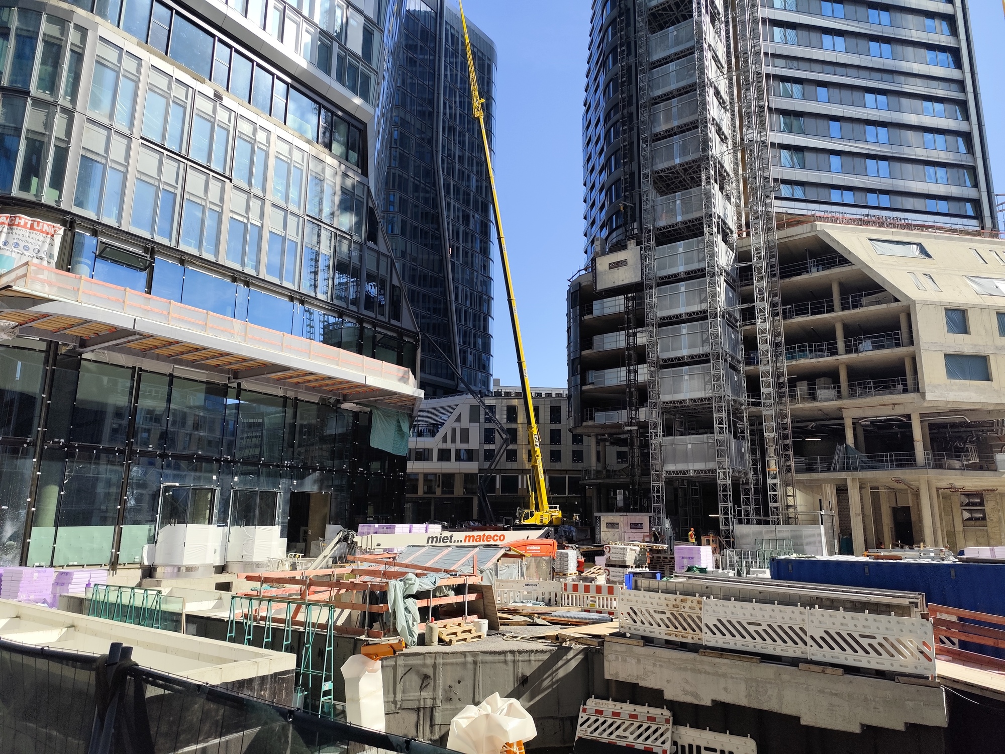 FOUR-Frankfurt-Baustelle-Bankenviertel-Groß-und-Partner FOUR - Frankfurt - Baustelle - Bankenviertel - Groß - und - Partner