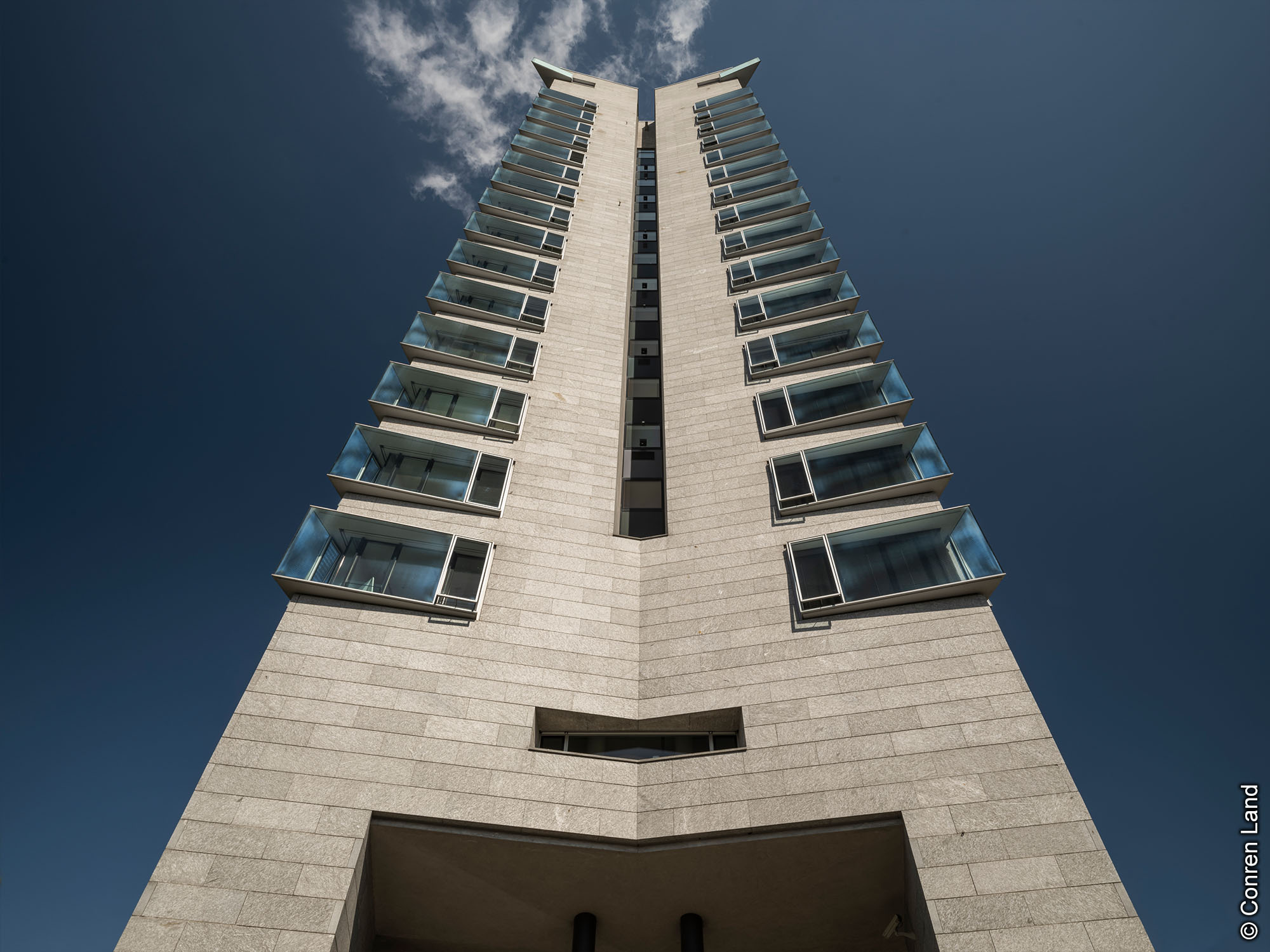 CONREN LAND revitalisiert den Büroturm Scala West – Interview mit Jan Ludwig Brügelmann