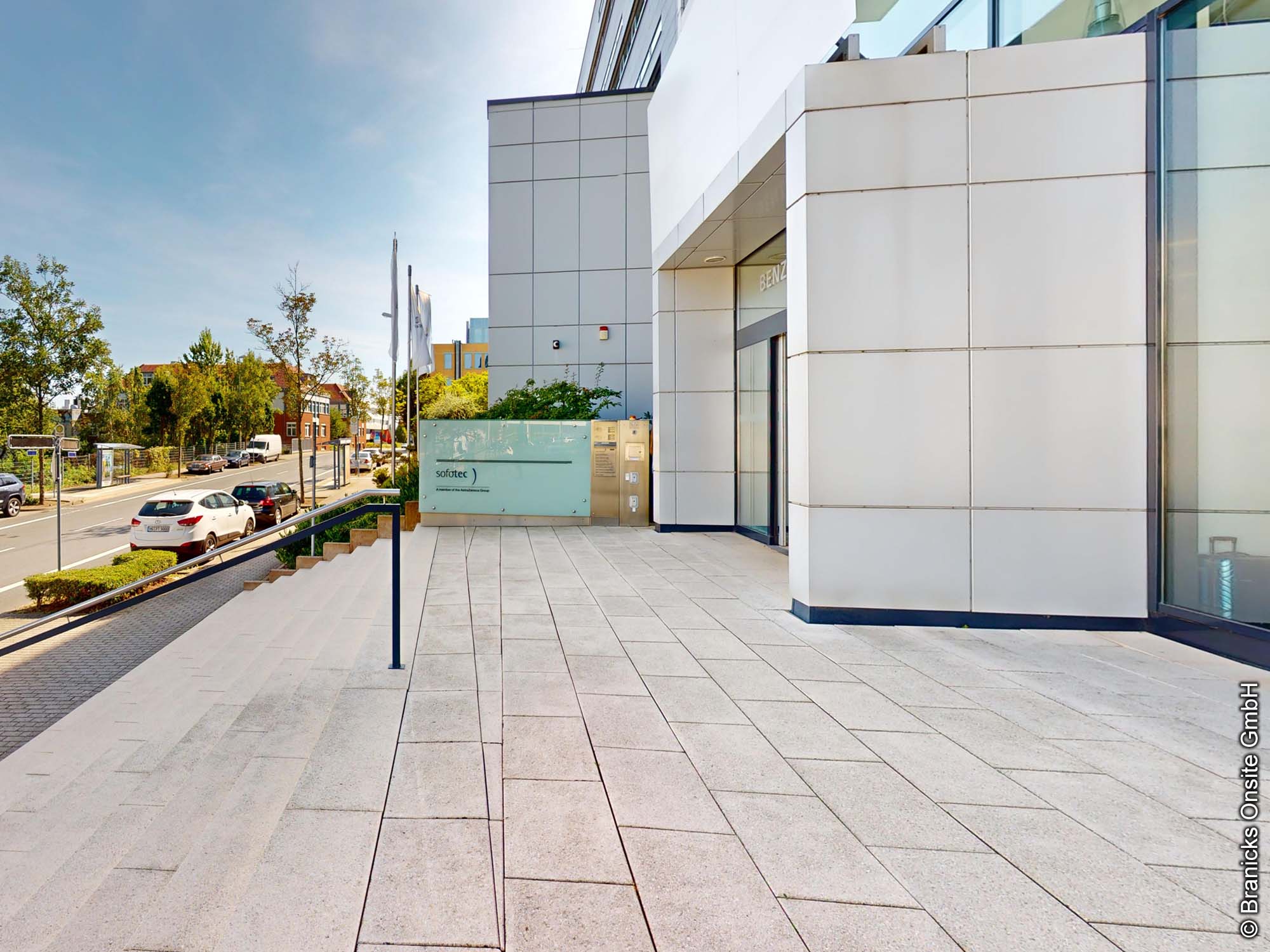 Benzstraße 1-3, Bad Homburg - Branicks Onsite GmbH - Labor - Bürogebäude - Eingang