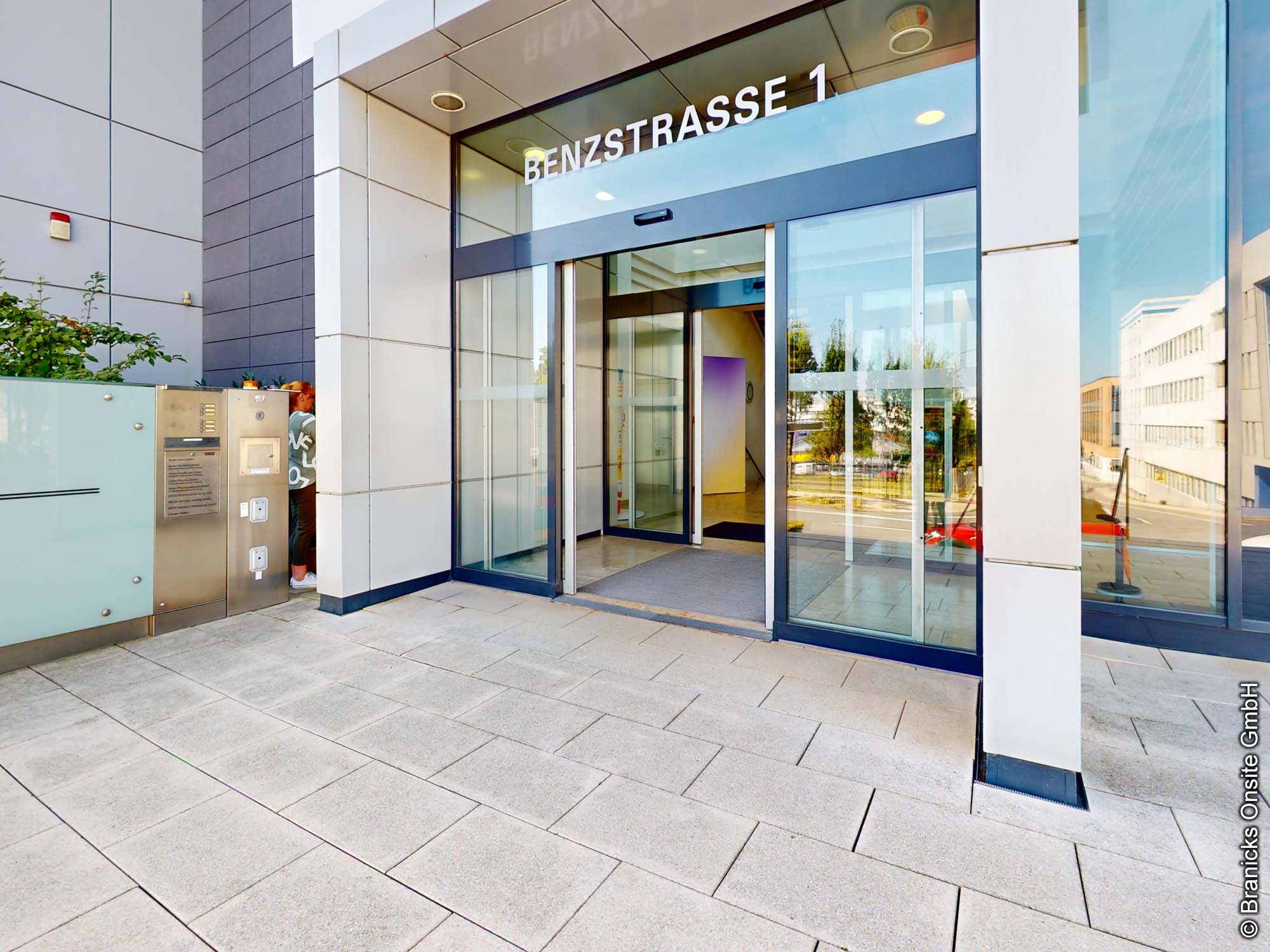 Benzstraße 1-3, Bad Homburg - Branicks Onsite GmbH - Labor - Bürogebäude - Eingangsbereich