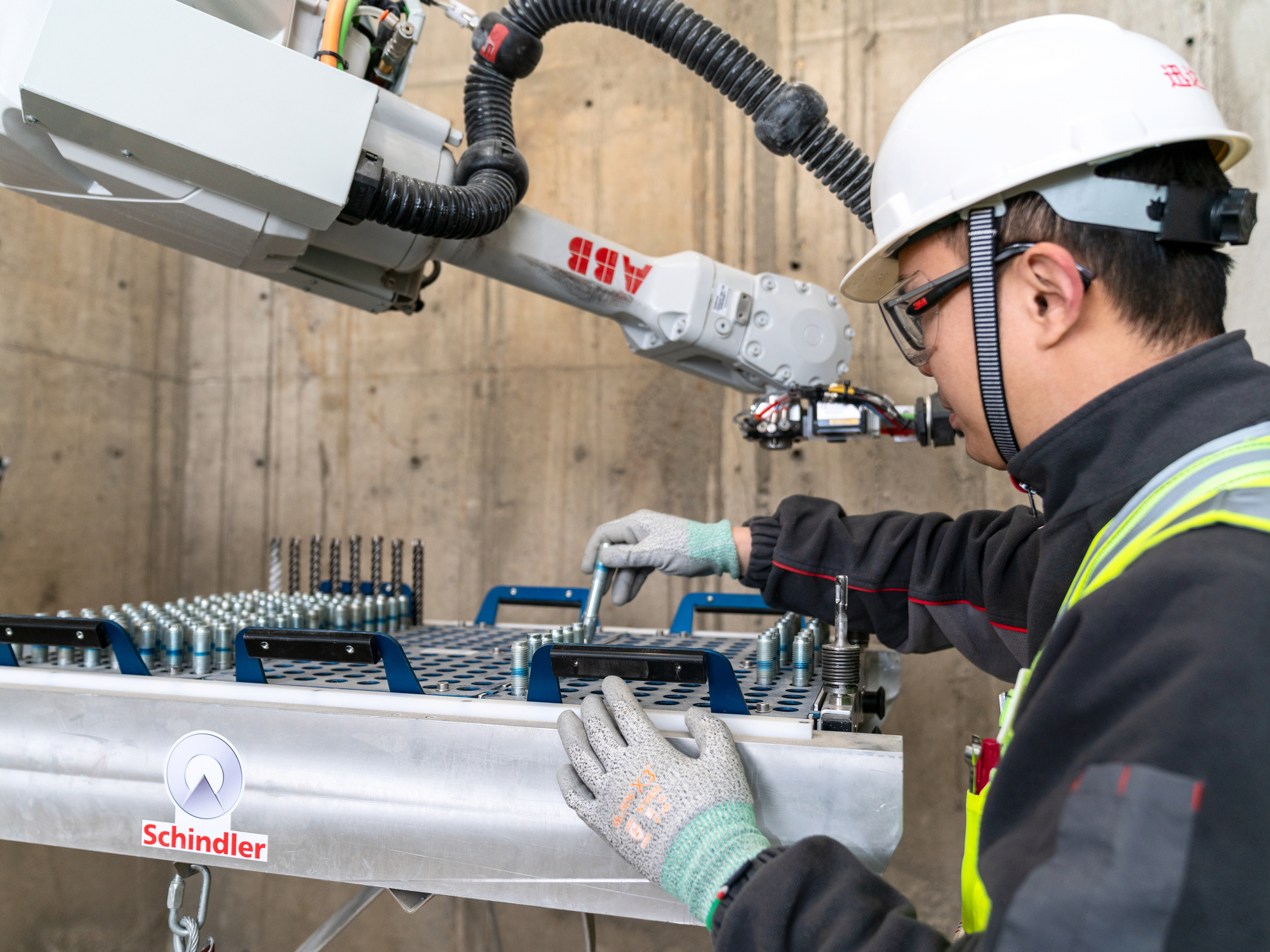 Schindler - R.I.S.E. - Robotersystem - für - Aufzüge