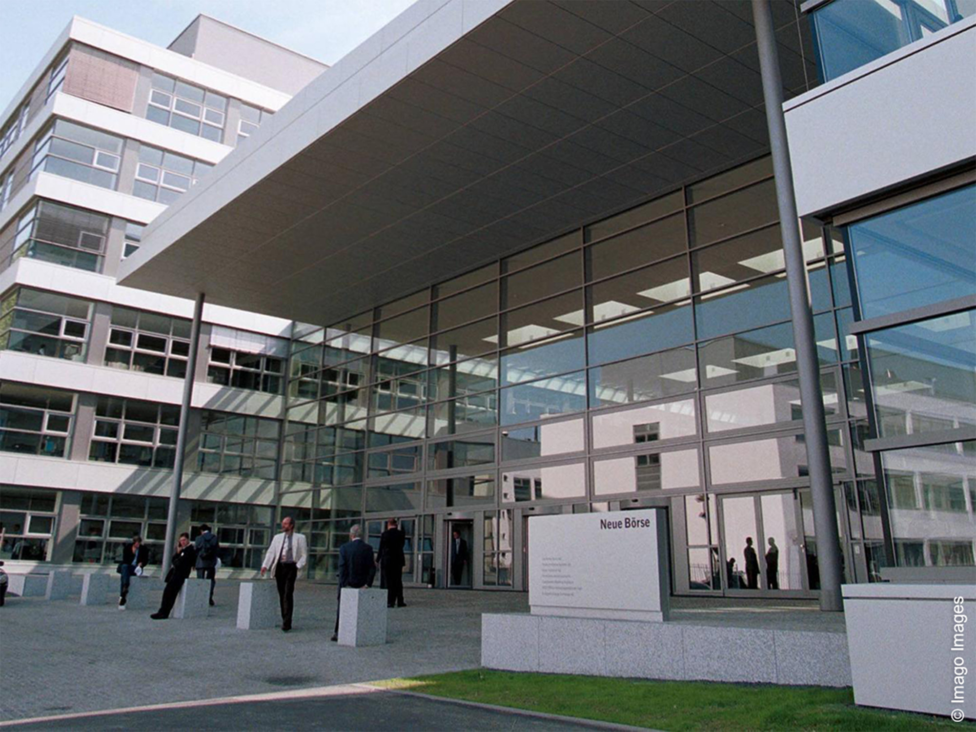 Frankfurt-Hausen-Neue-Börse-Gymnasien Frankfurt - Hausen - Neue - Börse - Gymnasien