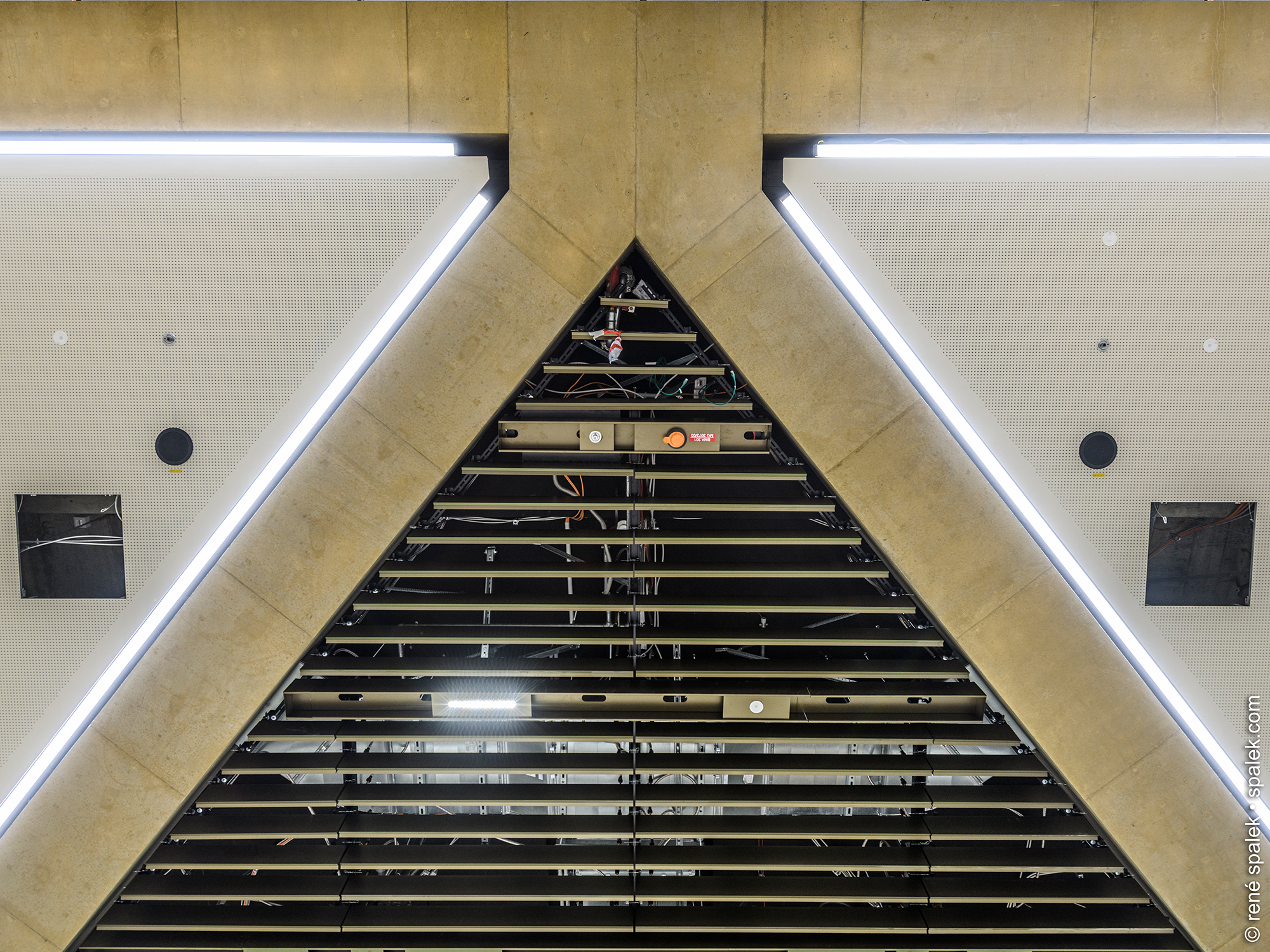 T - 3 - Frankfurt - Flughafen