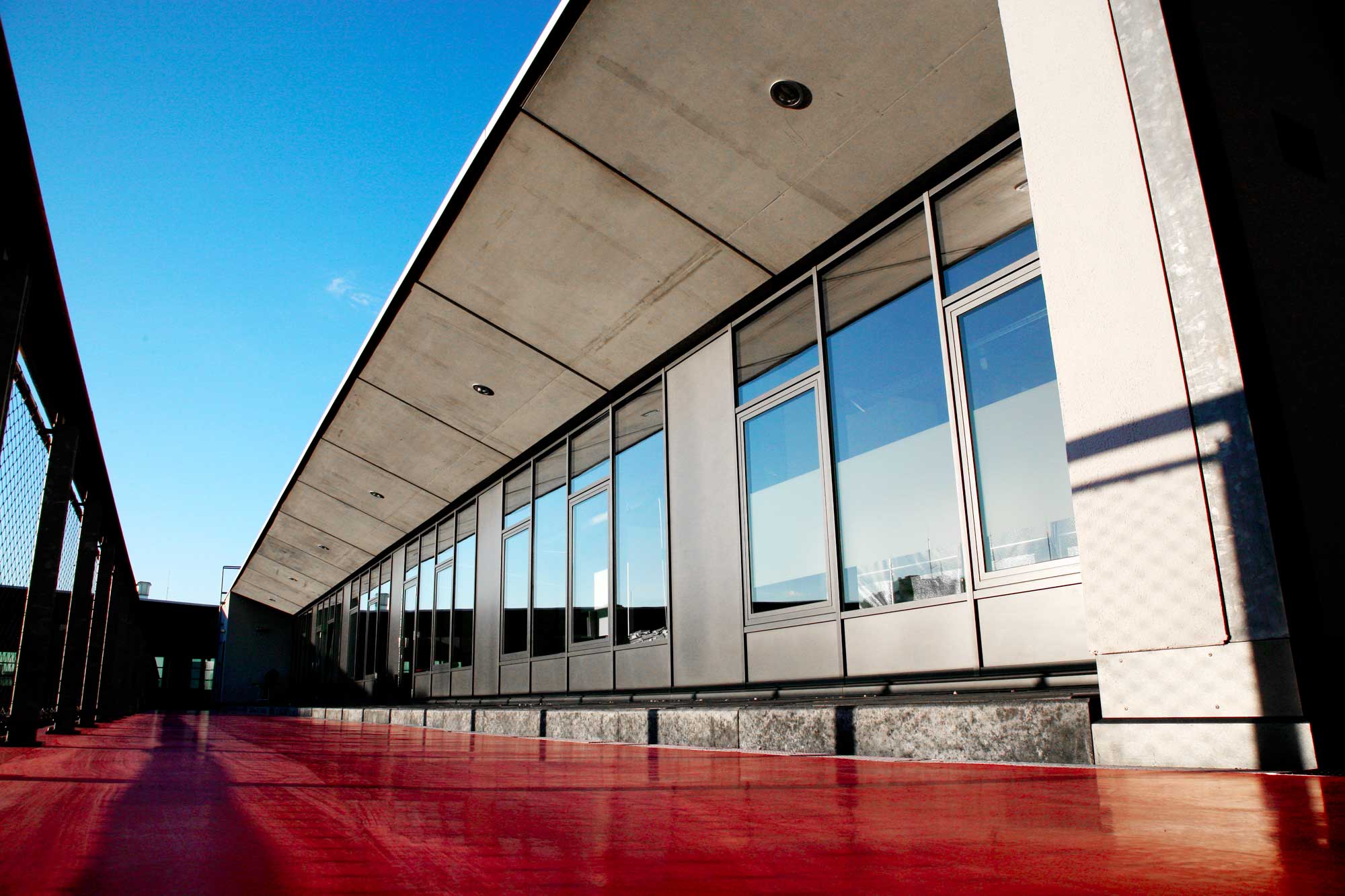 Ardi Goldman - UFO - Laubengang_2