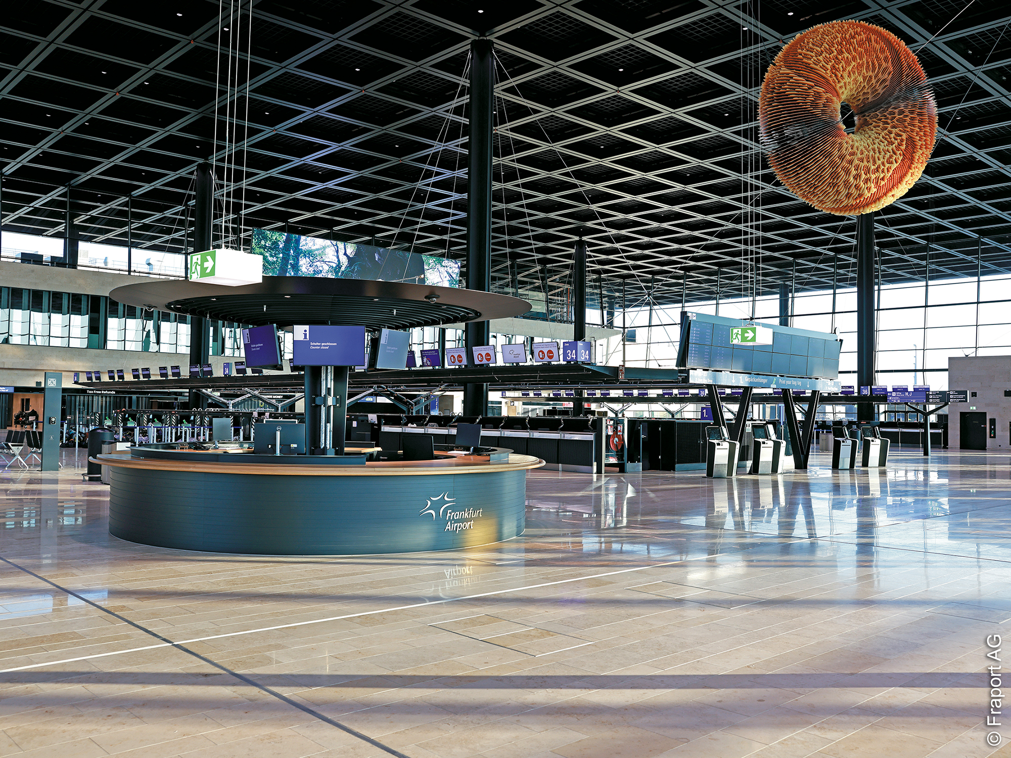 Check - in - Halle - Flughafen - Frankfurt - Terminal - 3